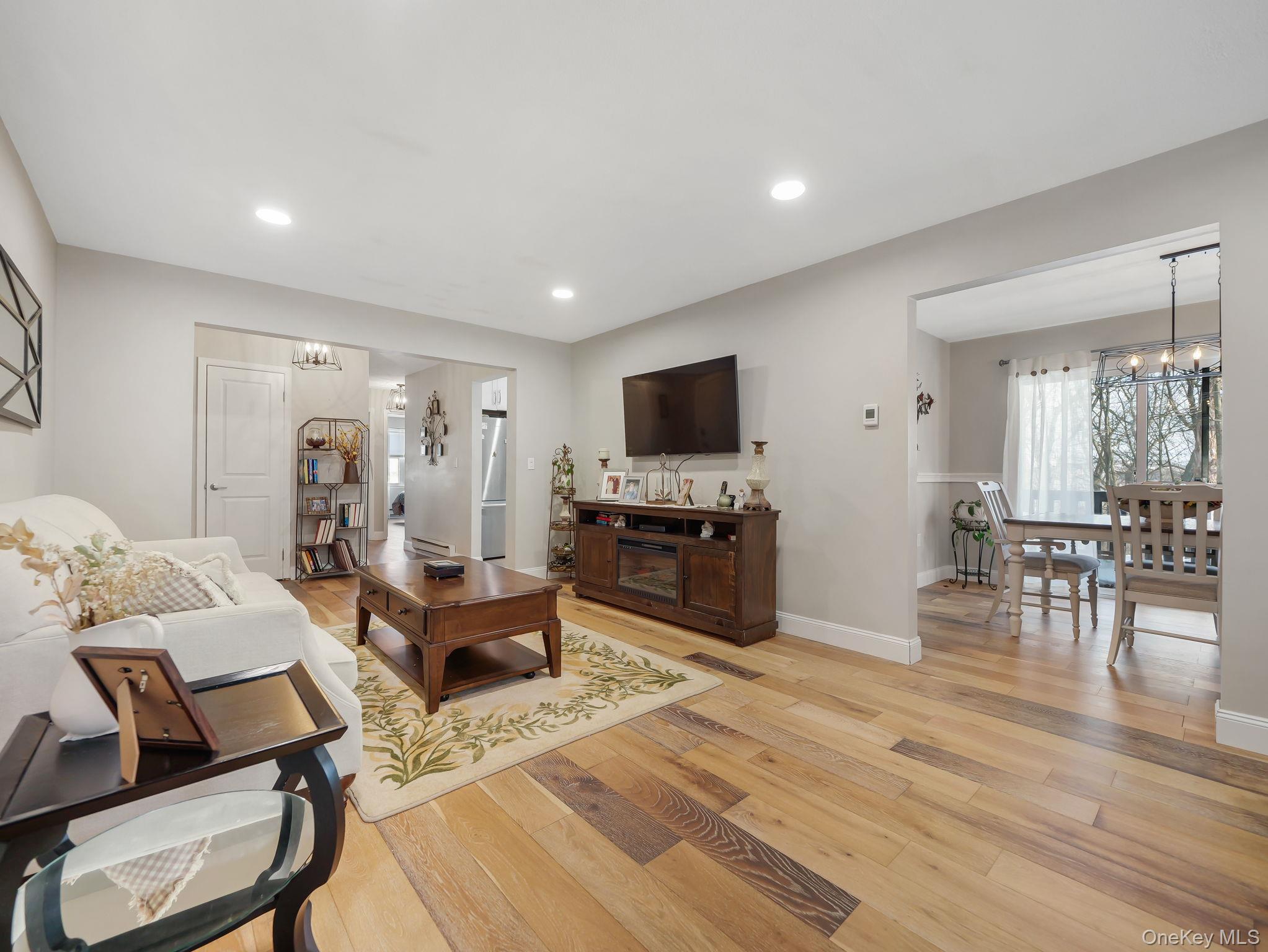 #12 photo, 552 Sierra Vista Lane, Valley Cottage , NY 10989