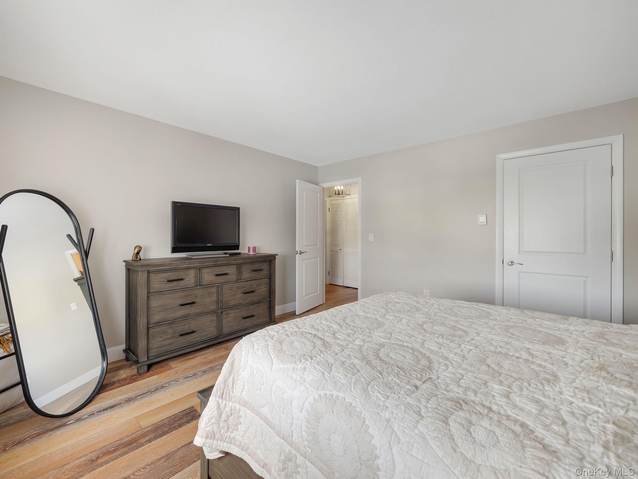 #19 photo, 552 Sierra Vista Lane, Valley Cottage , NY 10989