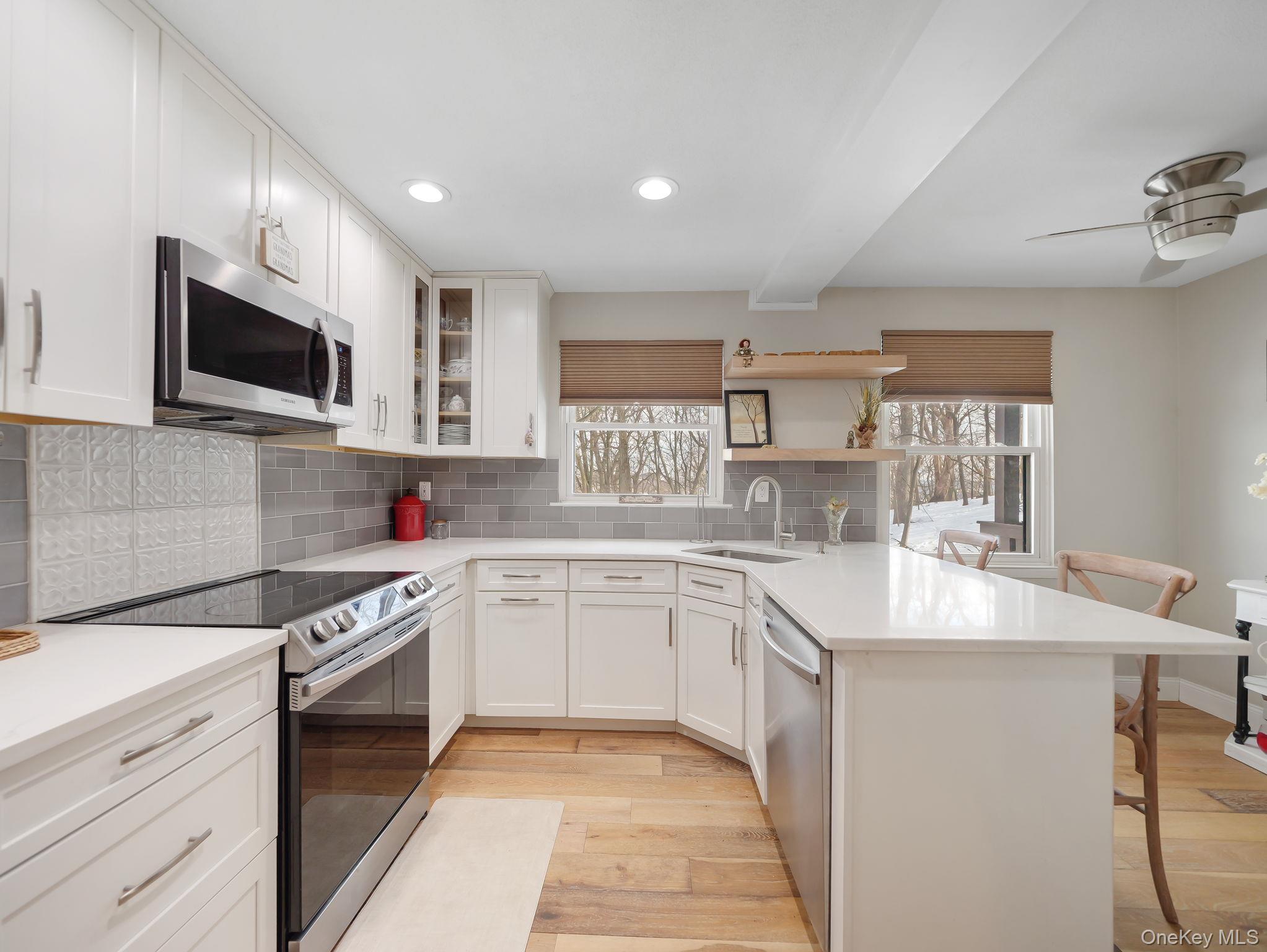 #3 photo, 552 Sierra Vista Lane, Valley Cottage , NY 10989