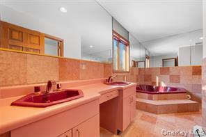 #14 photo, 16 Fernglade Court, 紐約州 Chester , NY 10918