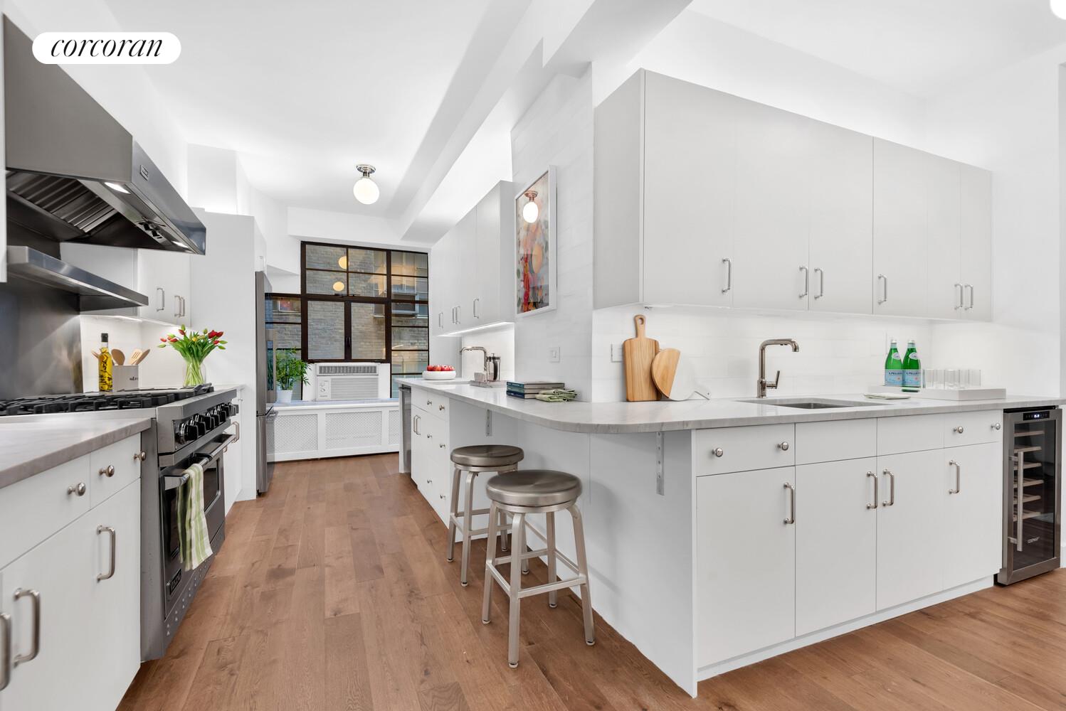 #8 photo, 320 CENTRAL Park W, मैनहटन Upper West Side , NY 10025