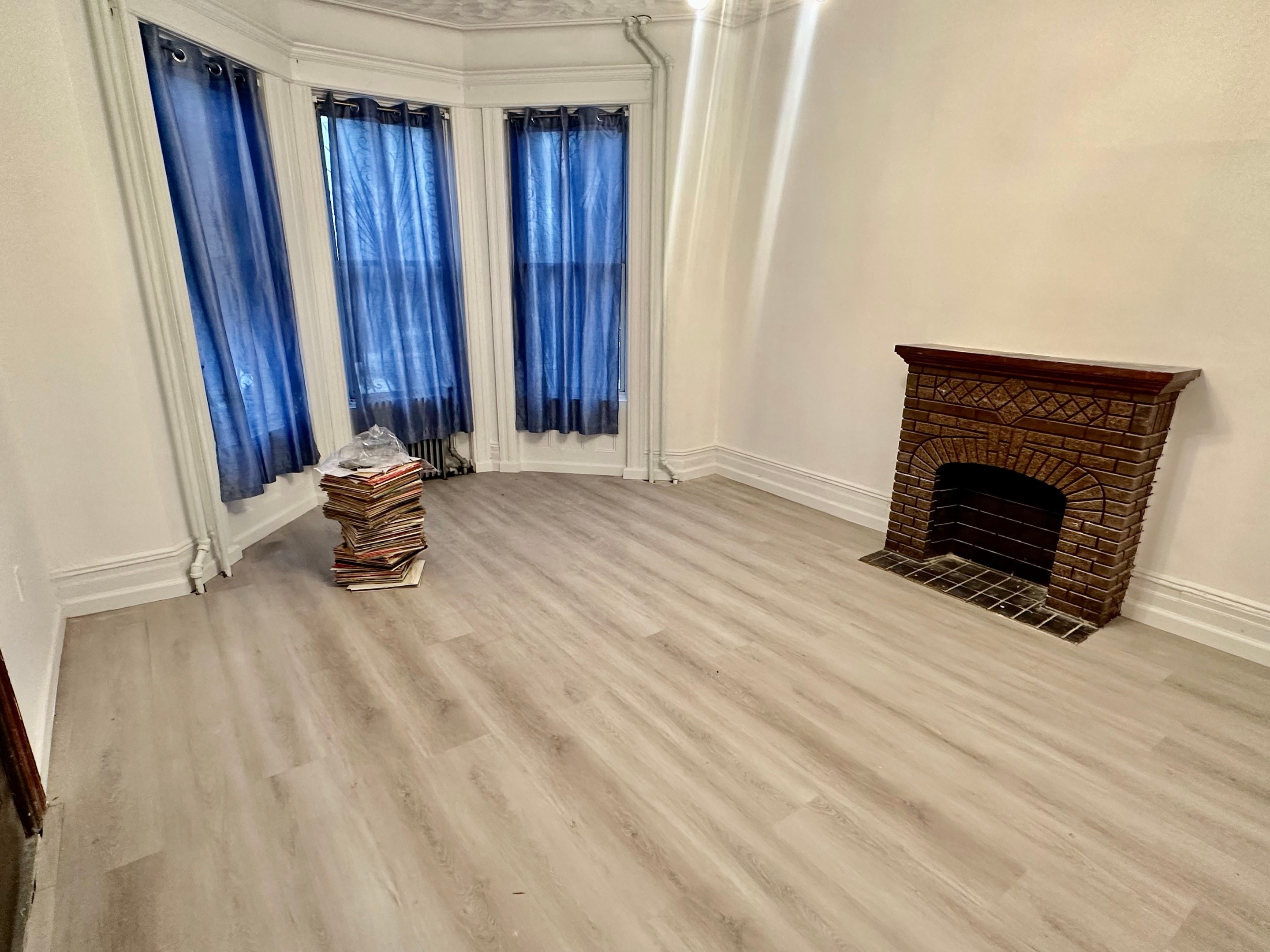 #4 photo, Brooklyn, הברונקס Bushwick , NY 11237