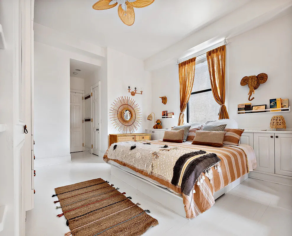 #10 photo, 30 E 10TH Street, Манхэттен ‖ Greenwich Village , NY 10003