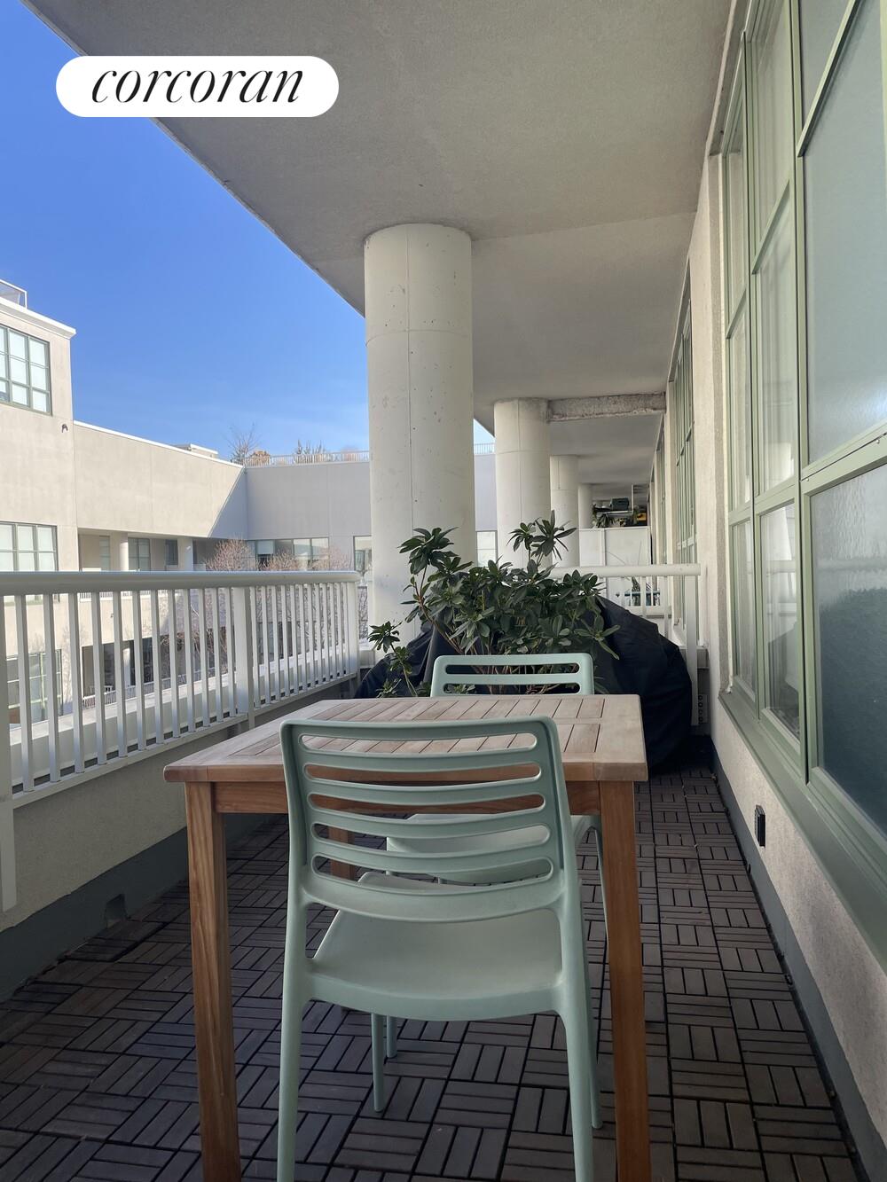 #16 photo, 184 KENT Avenue, Бруклин ‖ Williamsburg , NY 11249