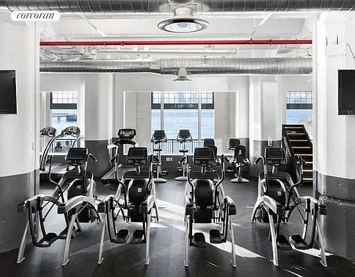 #21 photo, 184 KENT Avenue, Бруклин ‖ Williamsburg , NY 11249