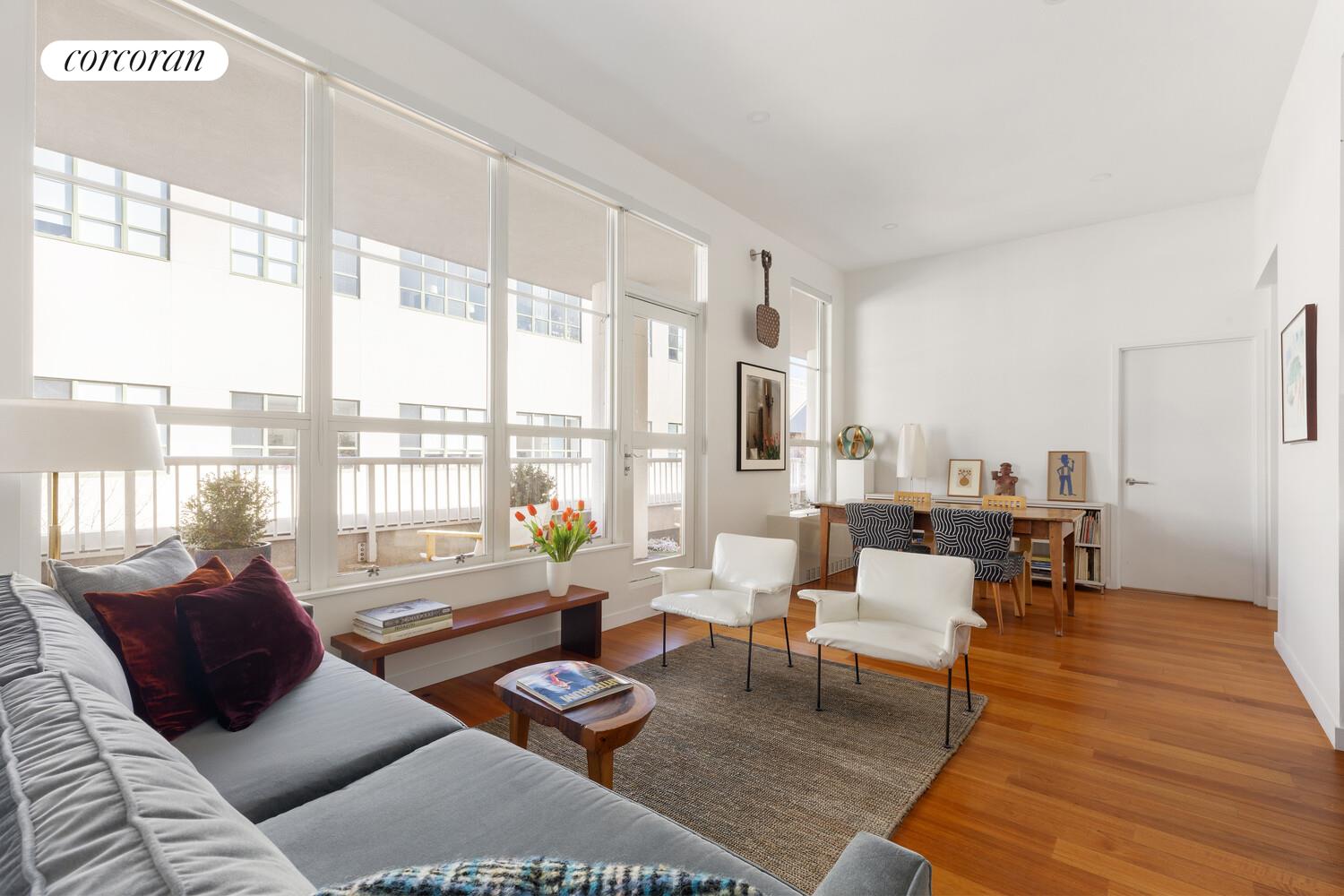 #4 photo, 184 KENT Avenue, Бруклин ‖ Williamsburg , NY 11249