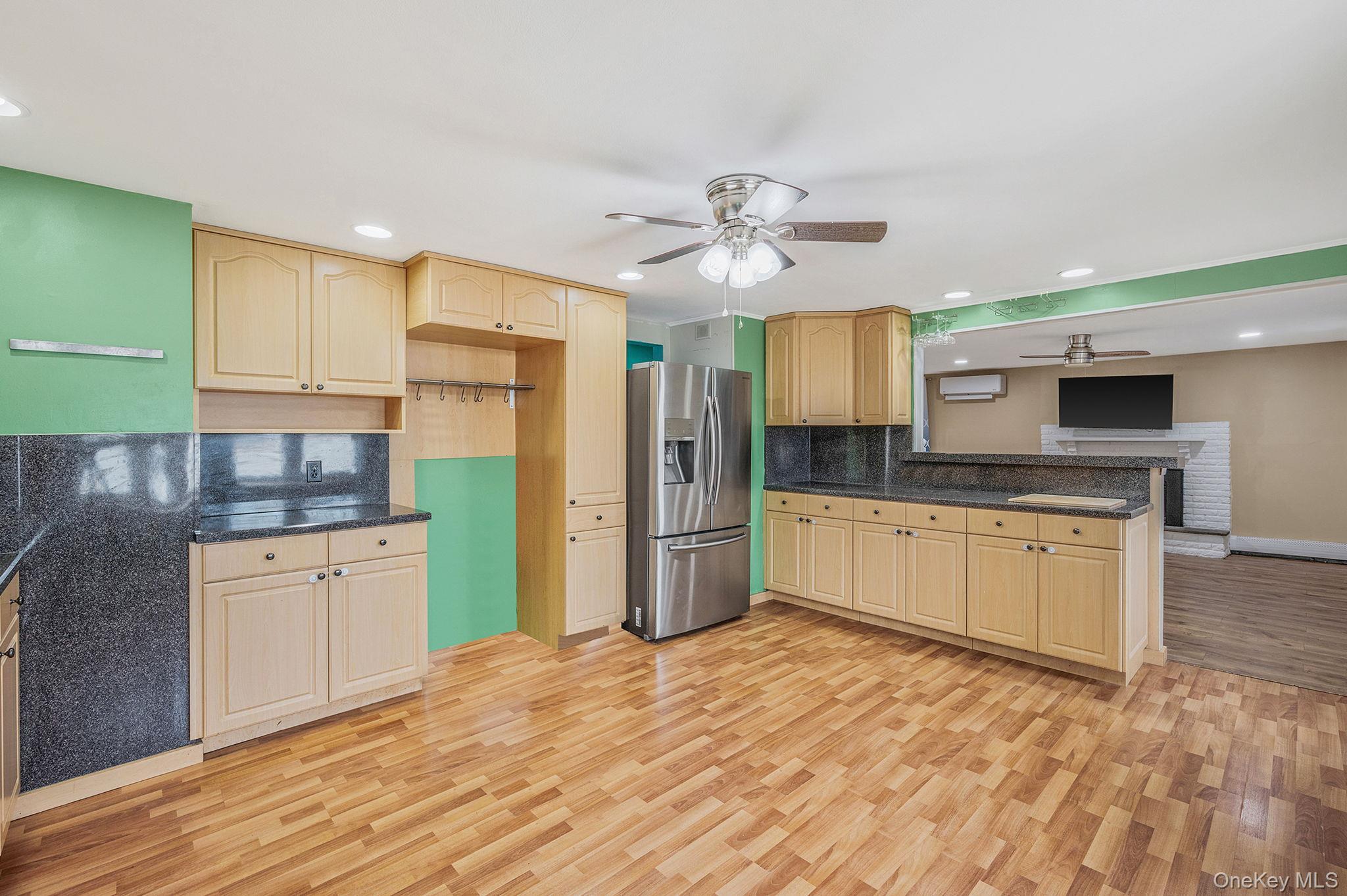 #12 photo, 6 Rugby Drive, מחוז סאפוק Shirley , NY 11967