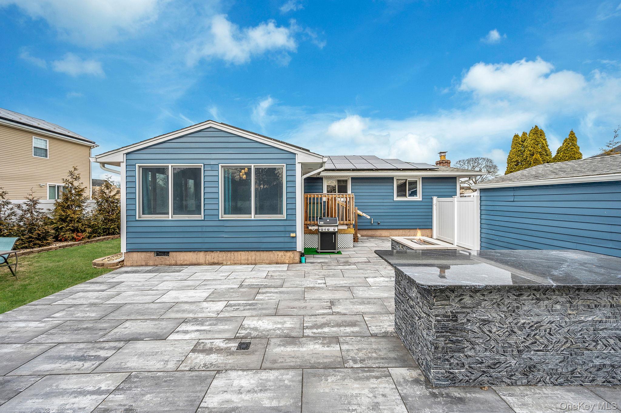 #4 photo, 6 Rugby Drive, מחוז סאפוק Shirley , NY 11967