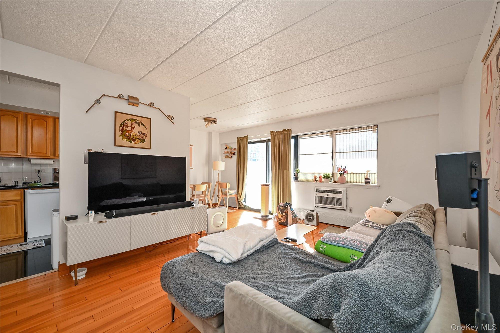 #4 photo, 36-25 Union Street, Flushing , NY 11354