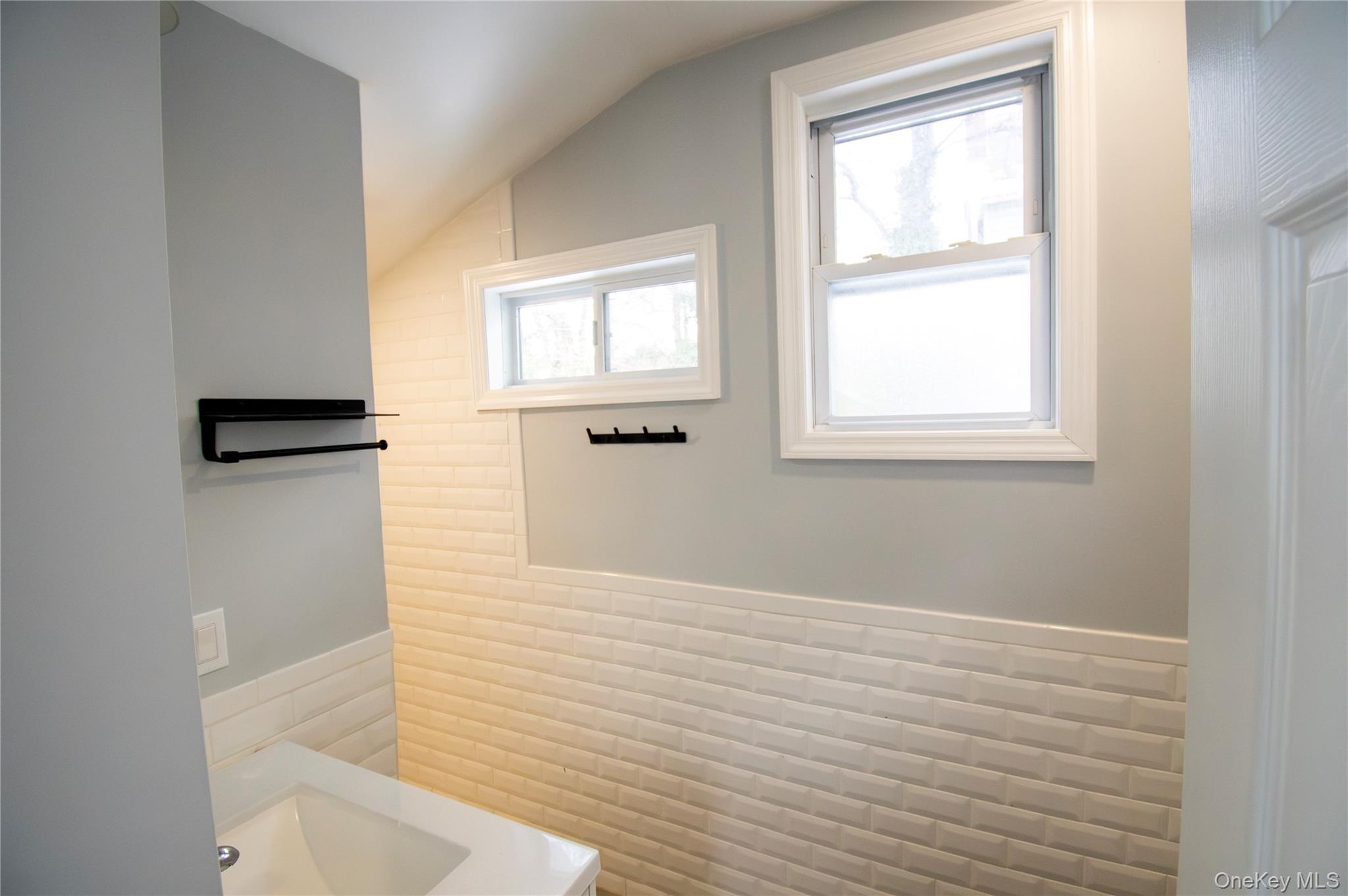 #5 photo, 25 Hillside Avenue, Нассау ‖ Rockville Centre , NY 11570