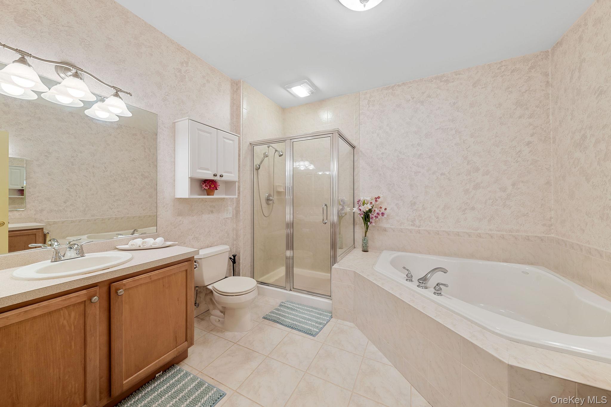 #16 photo, 75 Meadow Pond Circle, سوفولك Miller Place , NY 11764