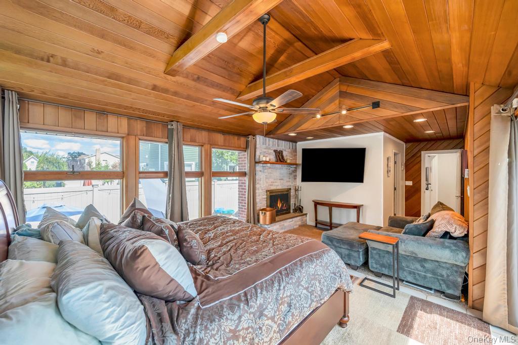 #18 photo, 2327 Cleveland Street, नासाउ काउंटी Bellmore , NY 11710