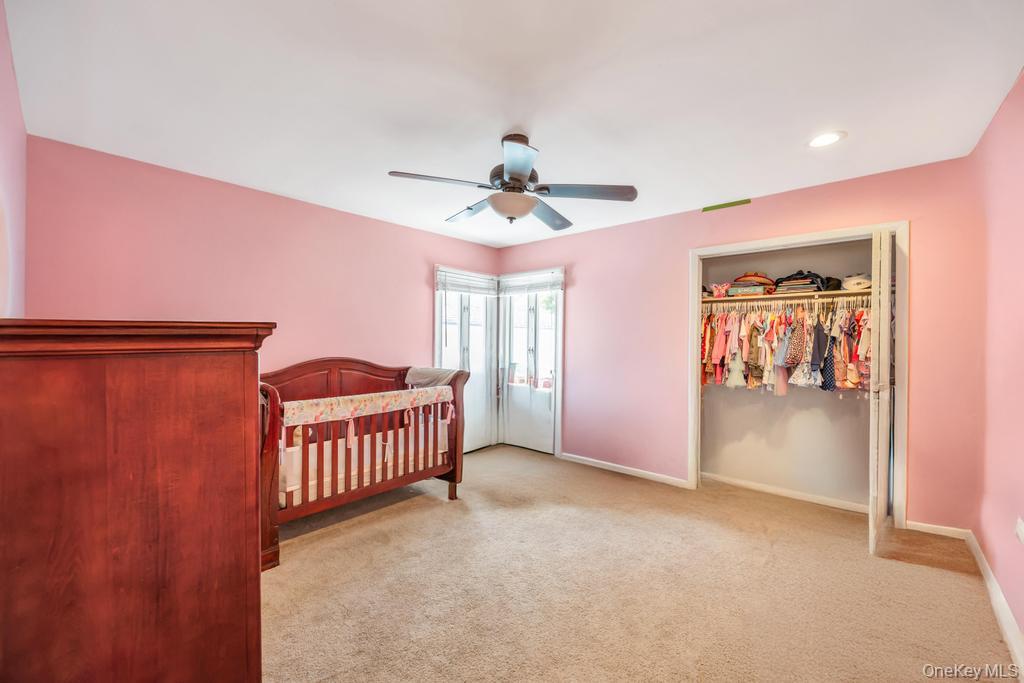 #19 photo, 2327 Cleveland Street, नासाउ काउंटी Bellmore , NY 11710