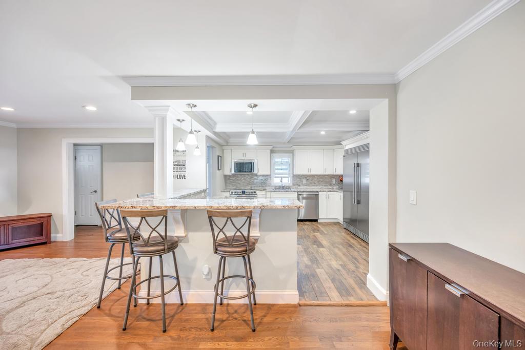 #7 photo, 2327 Cleveland Street, नासाउ काउंटी Bellmore , NY 11710