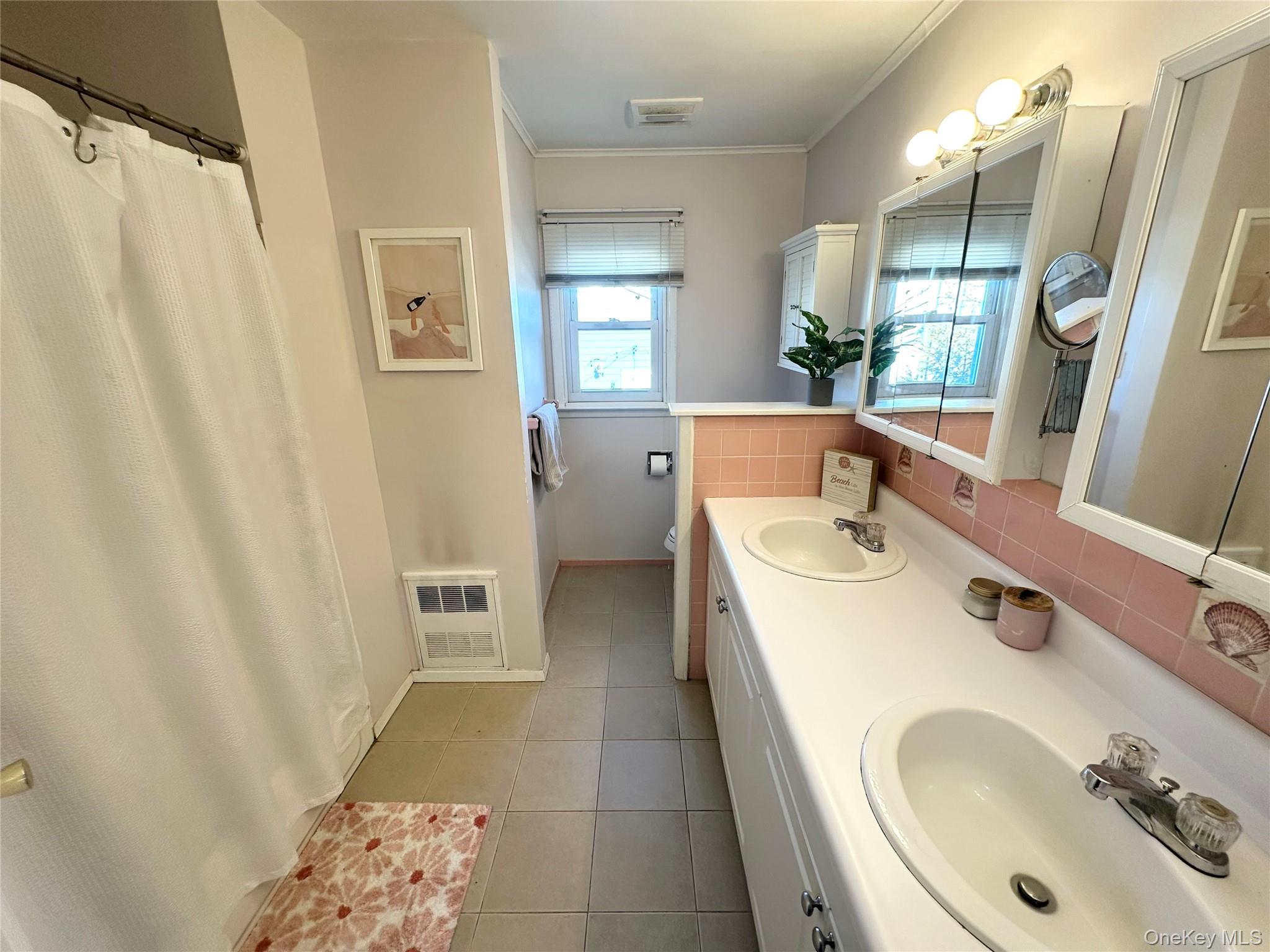 #10 photo, 133 Cleveland Avenue, नासाउ काउंटी Long Beach , NY 11561