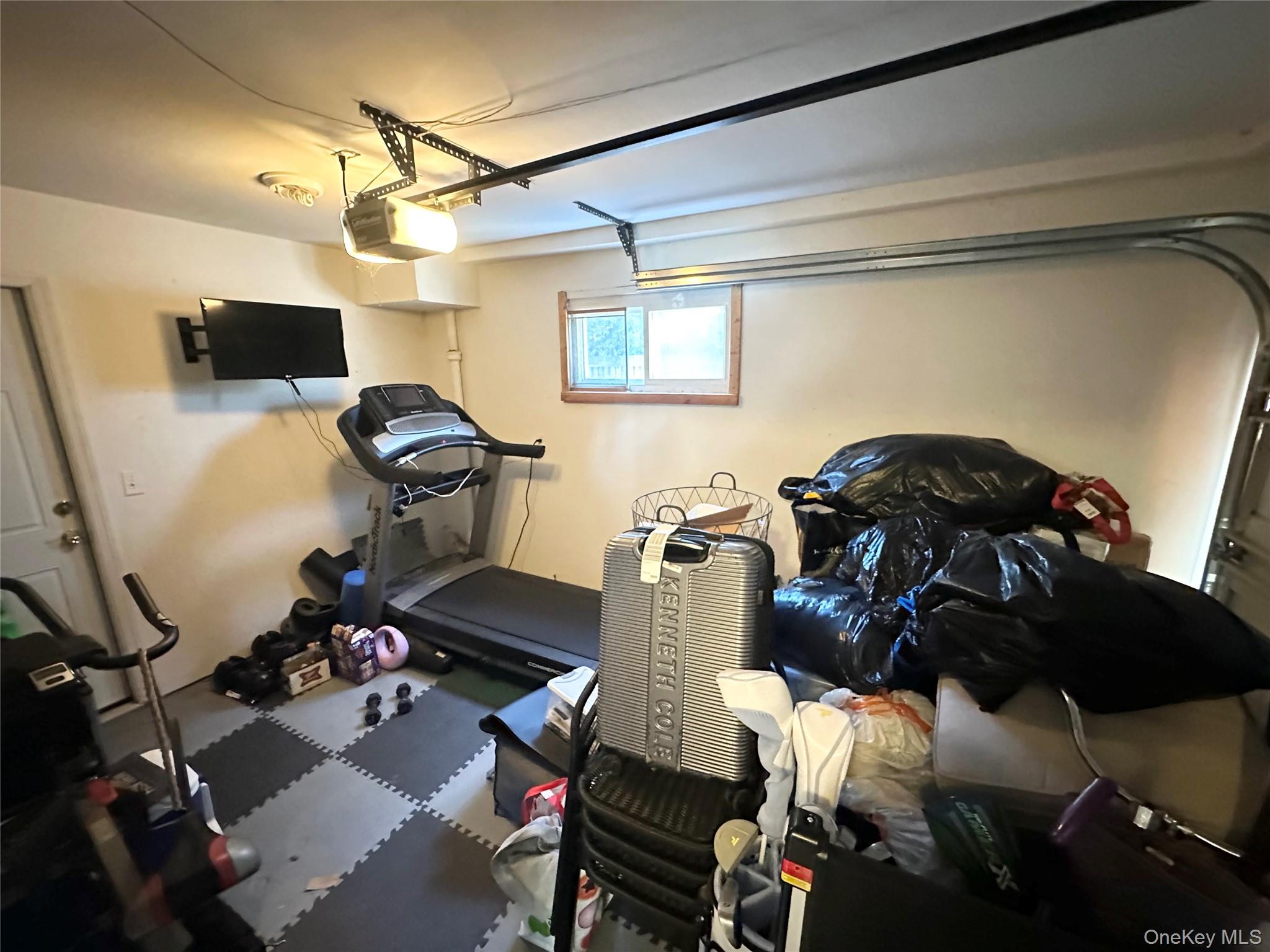 #18 photo, 133 Cleveland Avenue, नासाउ काउंटी Long Beach , NY 11561