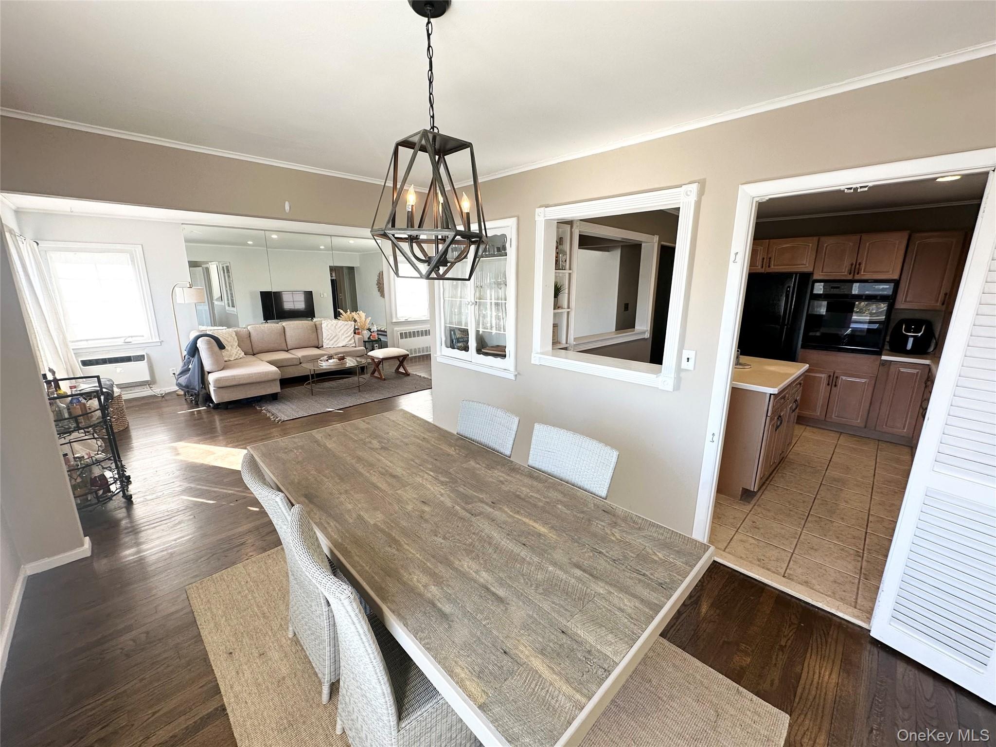 #5 photo, 133 Cleveland Avenue, नासाउ काउंटी Long Beach , NY 11561