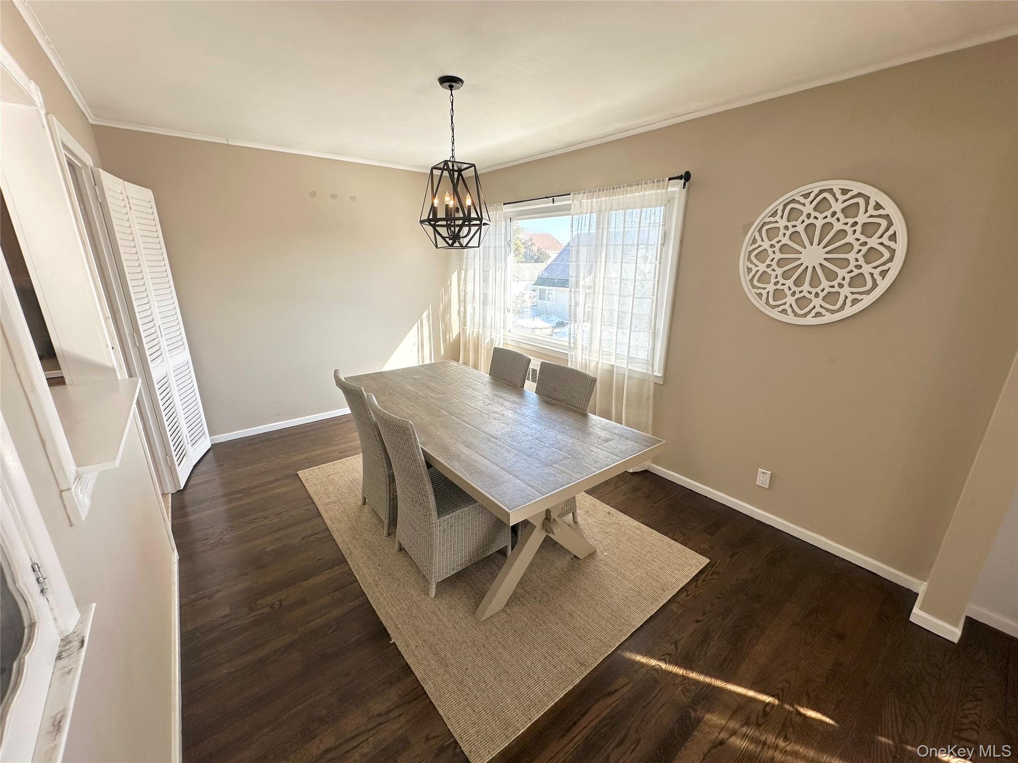 #6 photo, 133 Cleveland Avenue, नासाउ काउंटी Long Beach , NY 11561