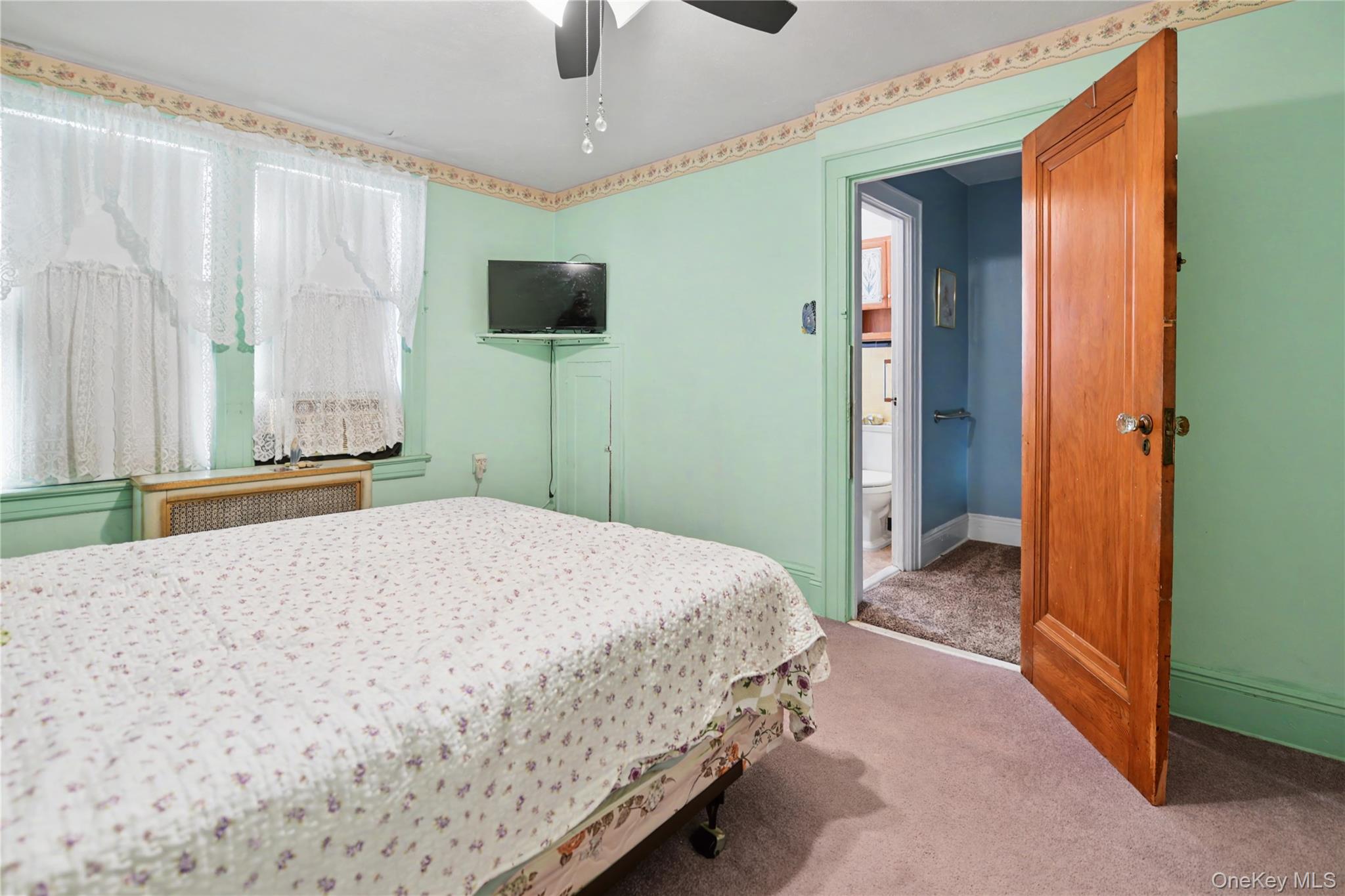 #13 photo, 6537 77th Place, Middle Village , NY 11379