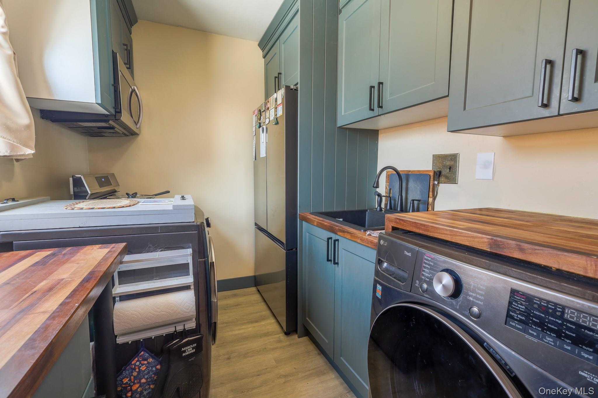 #8 photo, 201-02 19th Avenue, Bayside , NY 11360