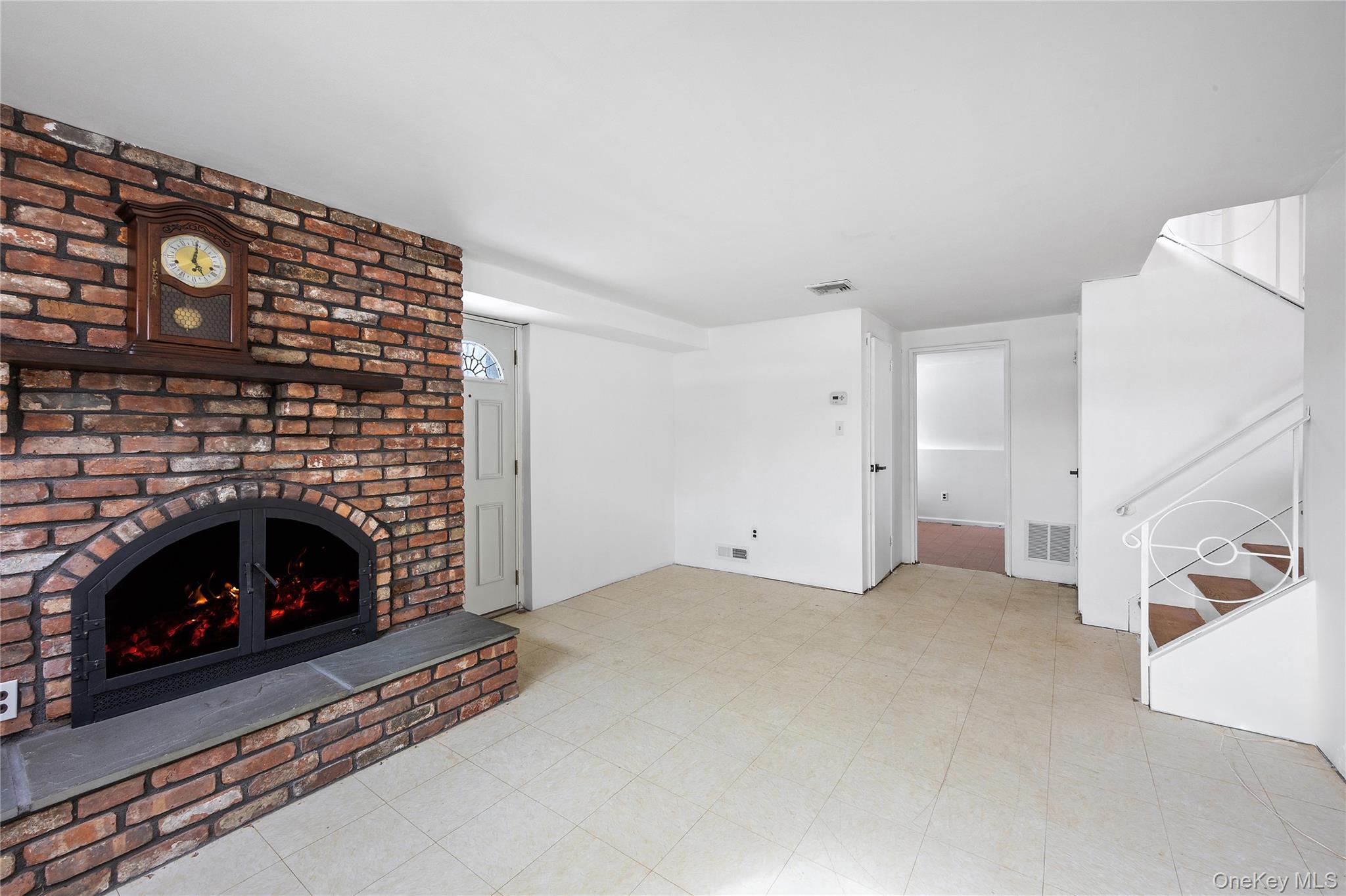 #18 photo, 3 Saratoga Street, Commack , NY 11725