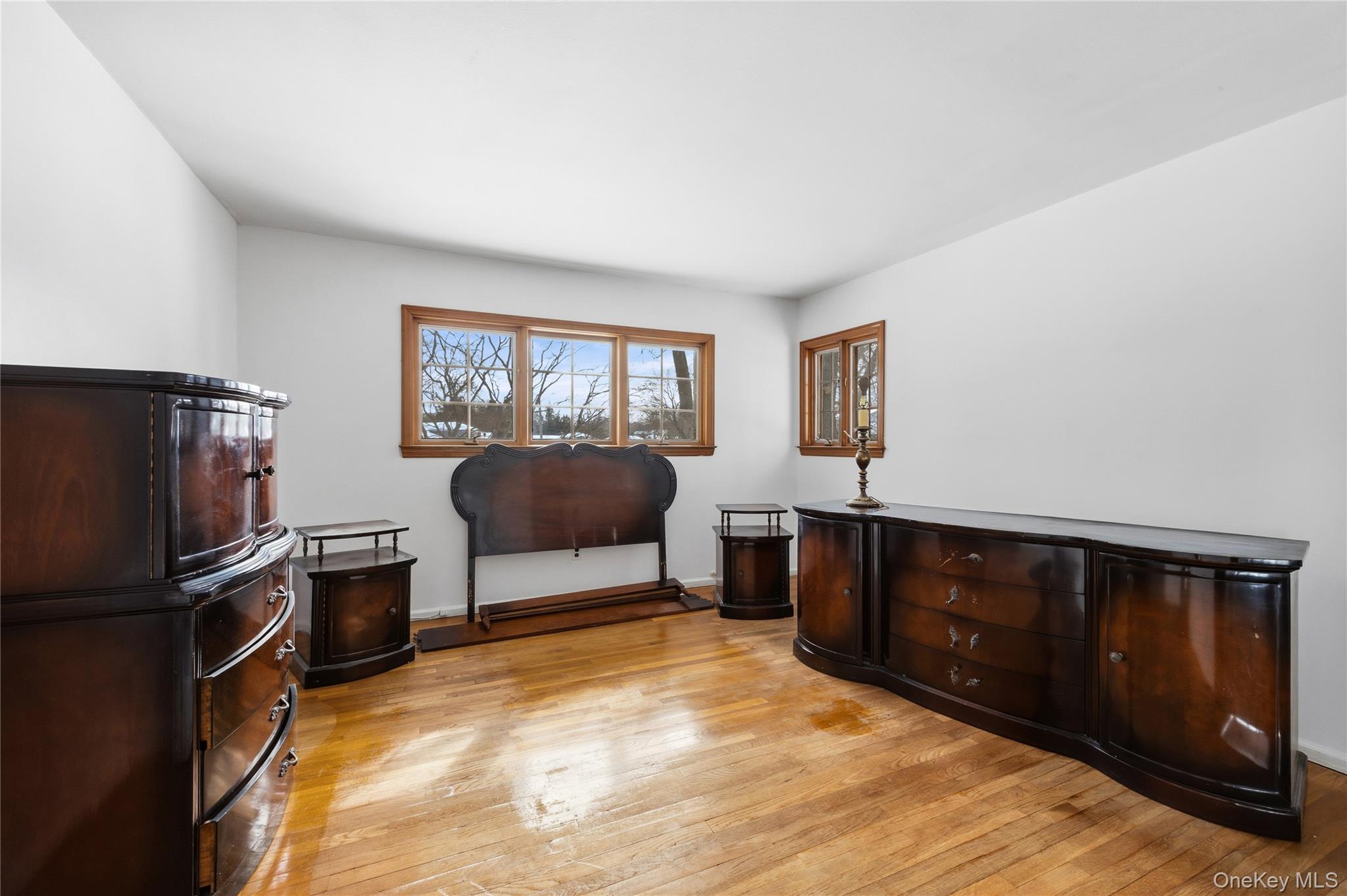 #4 photo, 3 Saratoga Street, Commack , NY 11725