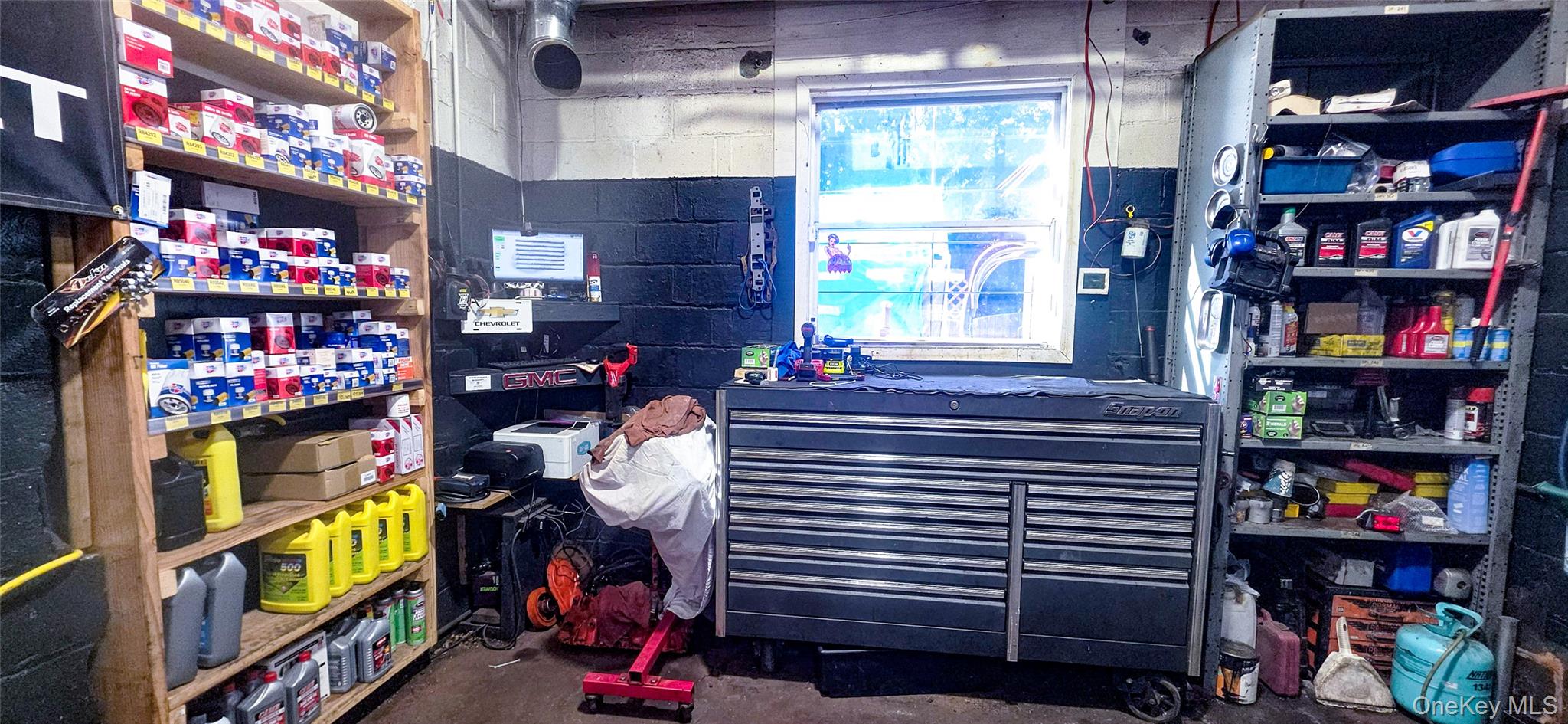 #6 photo, 811 Violet Avenue, Hyde Park , NY 12538