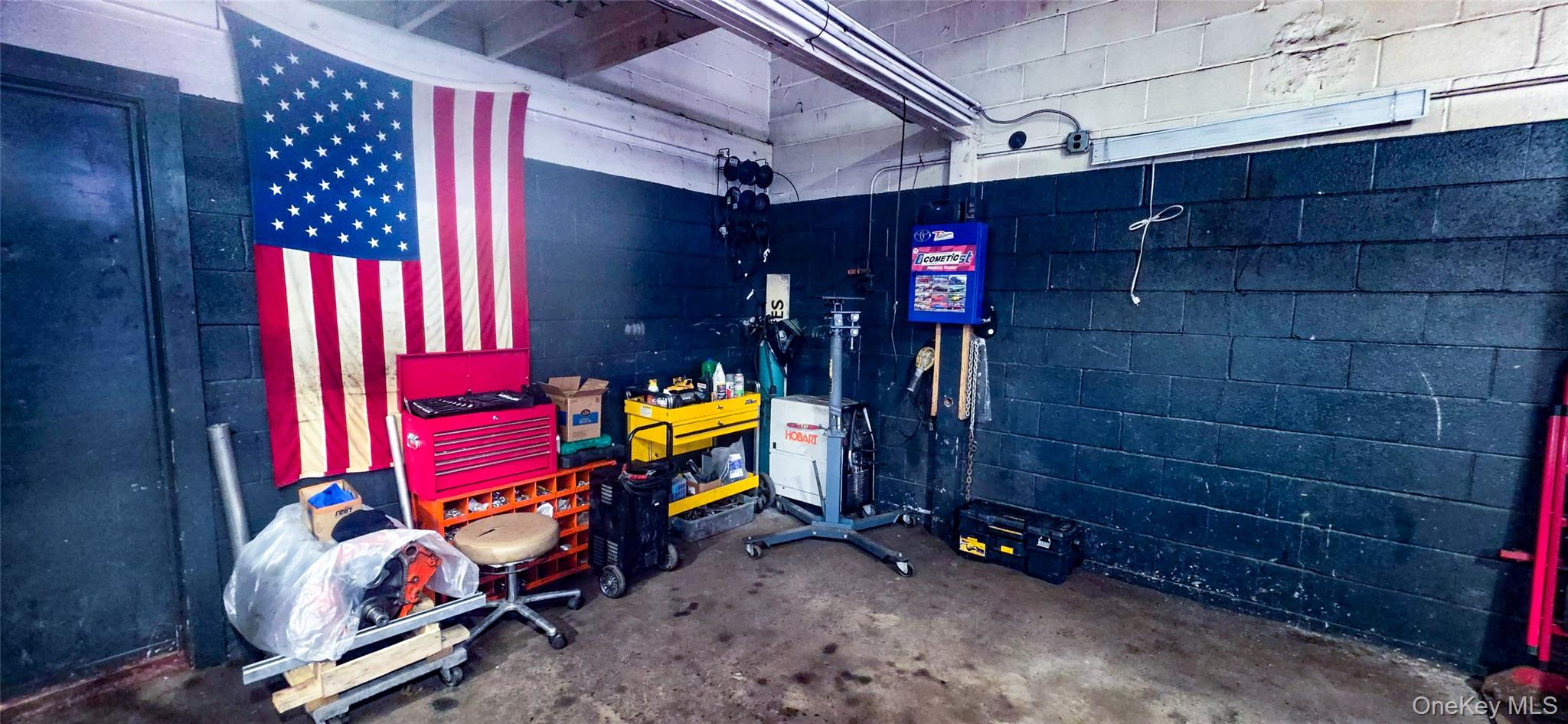 #8 photo, 811 Violet Avenue, Hyde Park , NY 12538