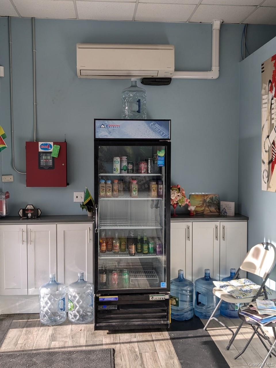 #4 photo, 1870 E Jericho Turnpike, Huntington , NY 11743