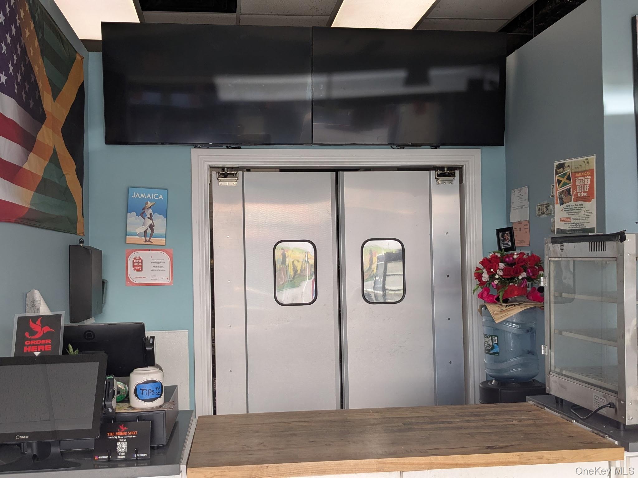 #7 photo, 1870 E Jericho Turnpike, Huntington , NY 11743