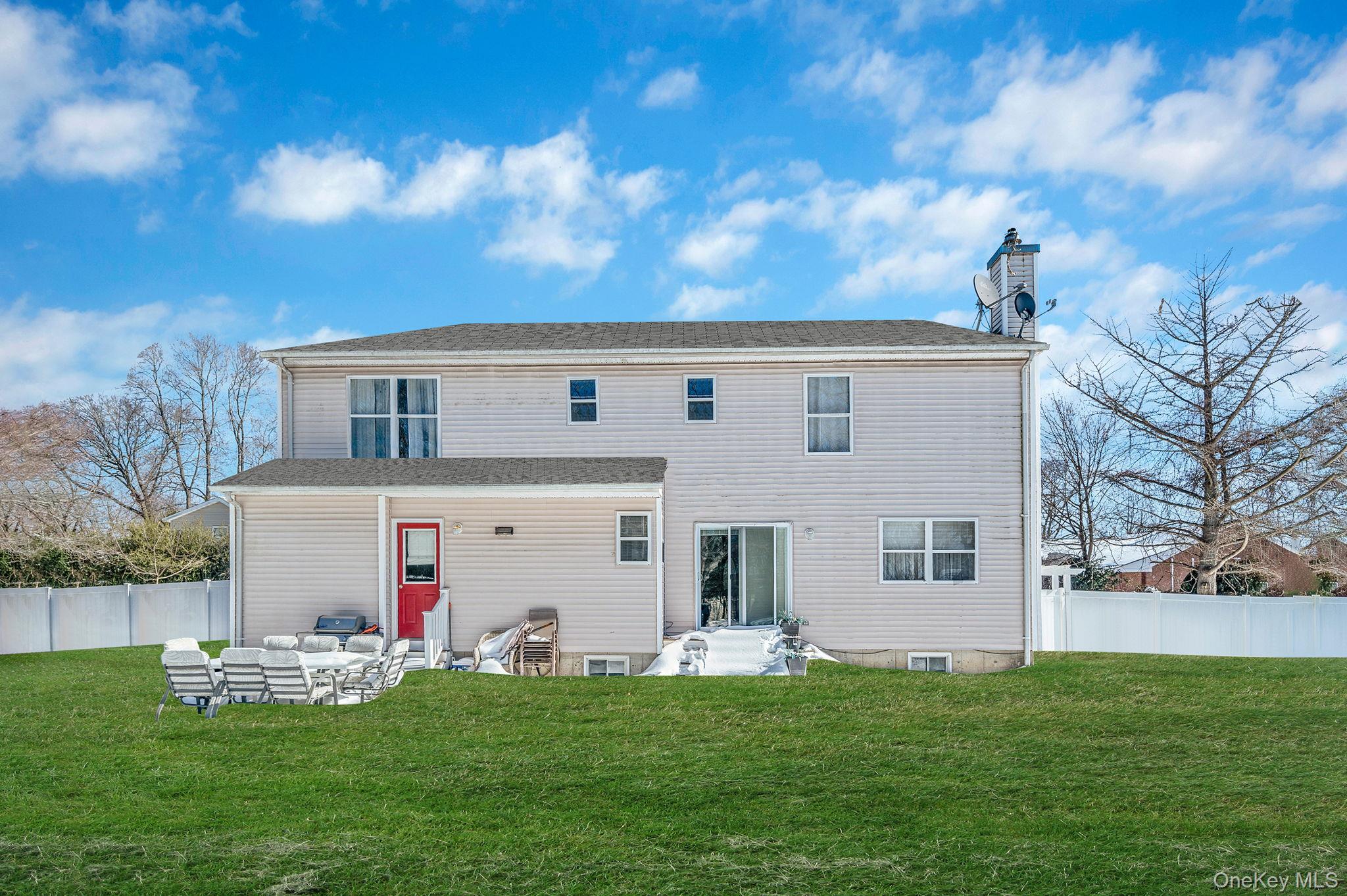 #11 photo, 49 Flamingo Road, מחוז סאפוק Rocky Point , NY 11778