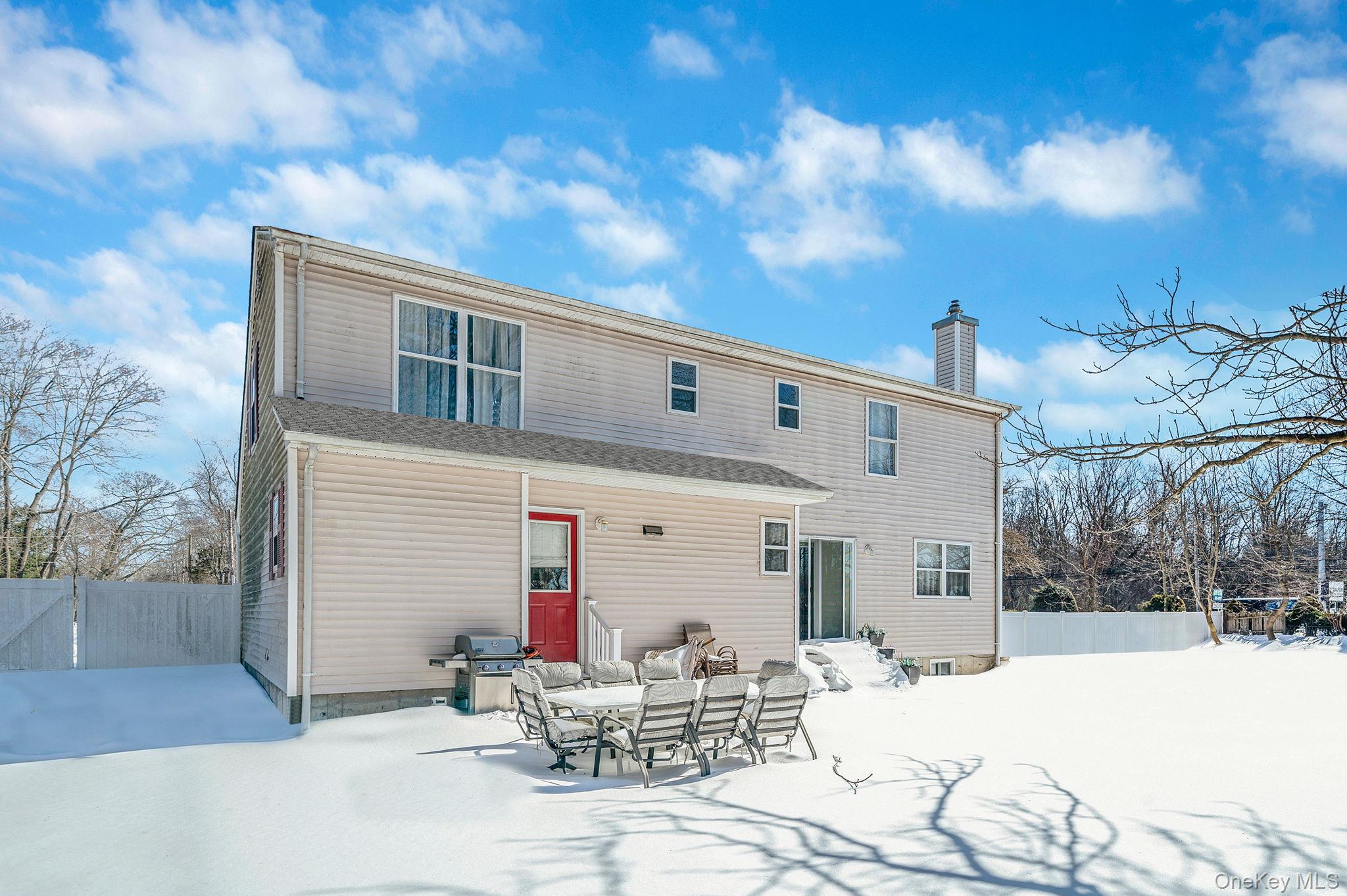 #12 photo, 49 Flamingo Road, מחוז סאפוק Rocky Point , NY 11778