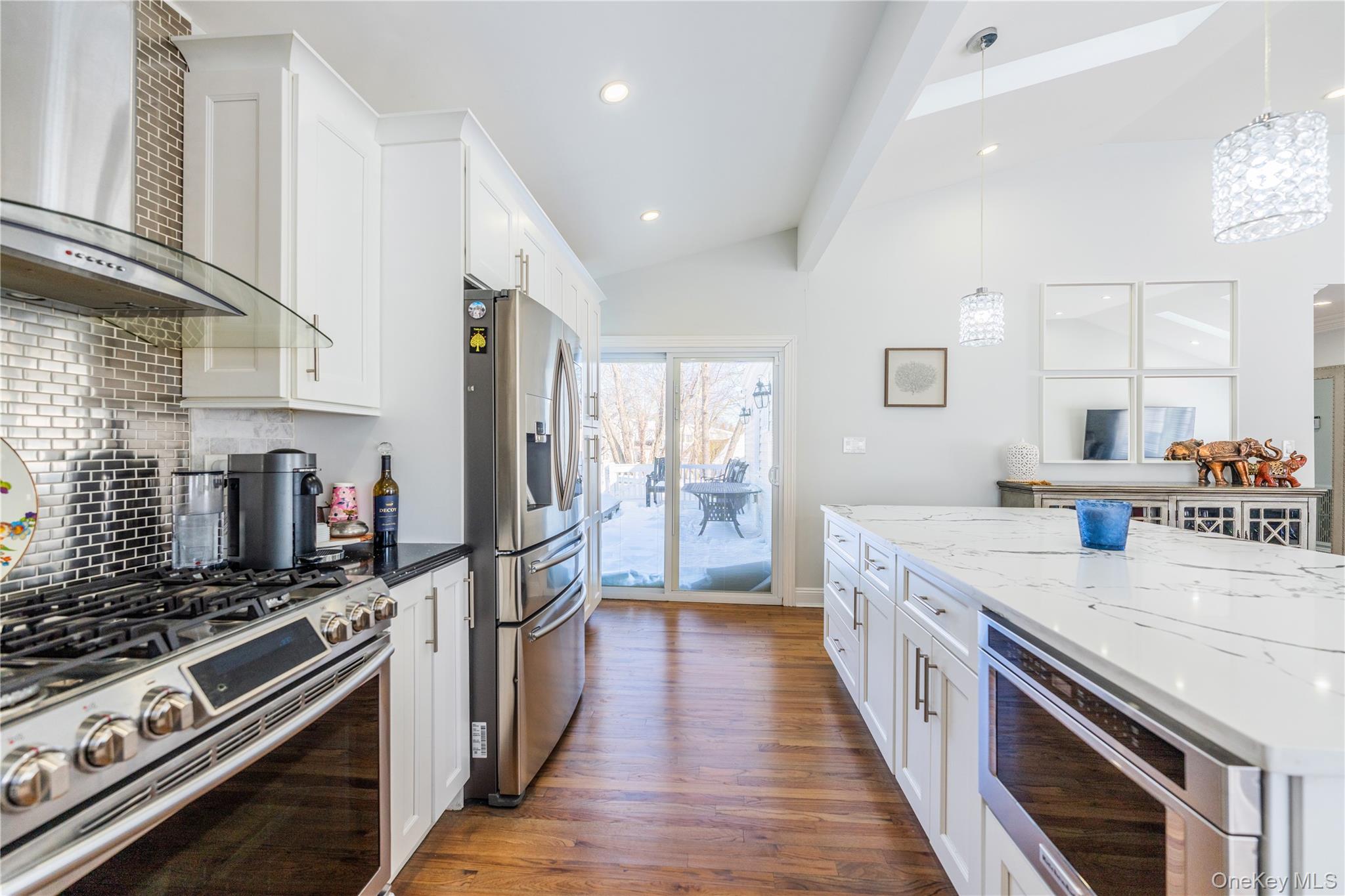 #14 photo, 7 Dunhill Road, Manhasset Hills , NY 11040