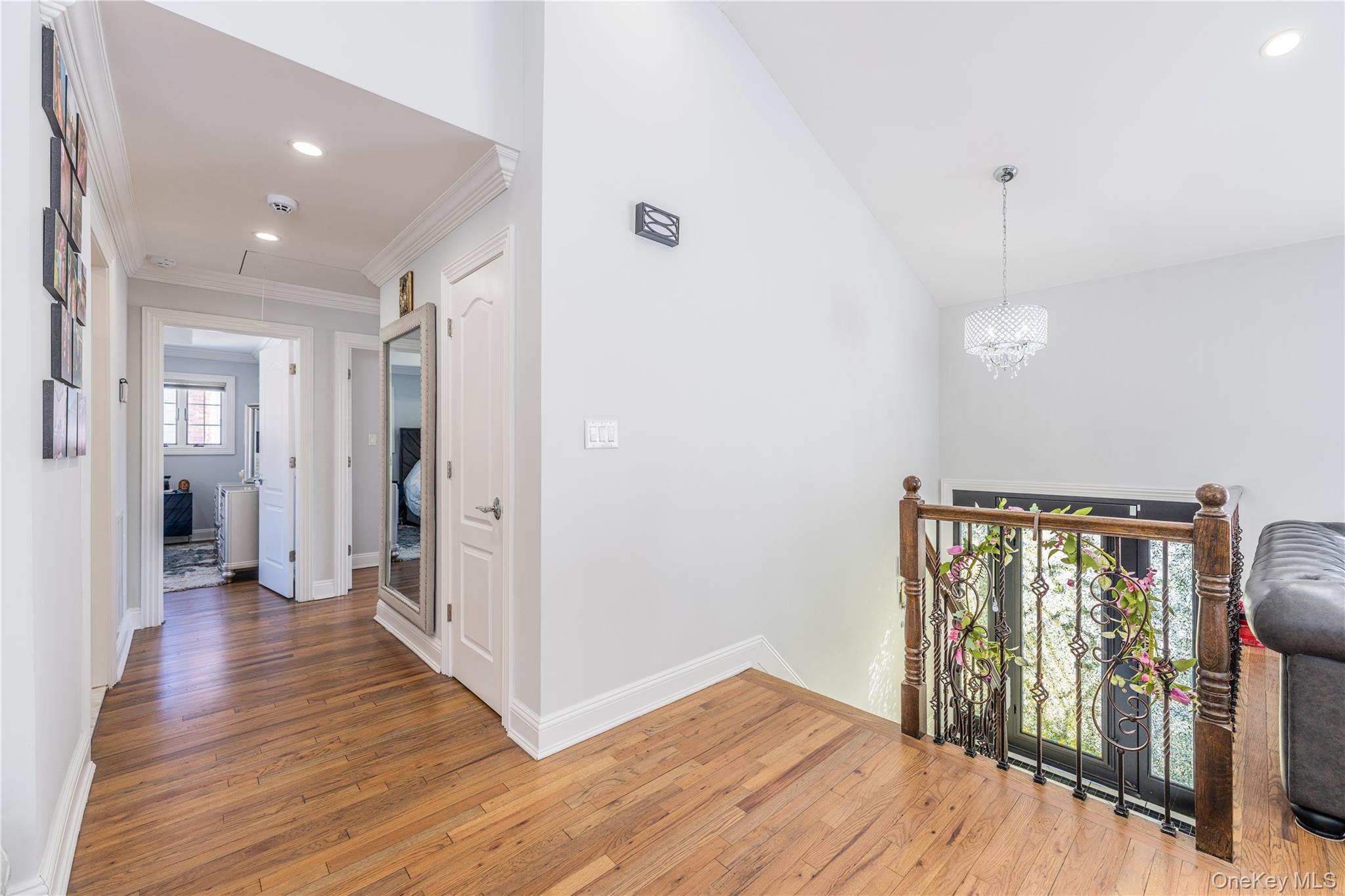 #19 photo, 7 Dunhill Road, Manhasset Hills , NY 11040