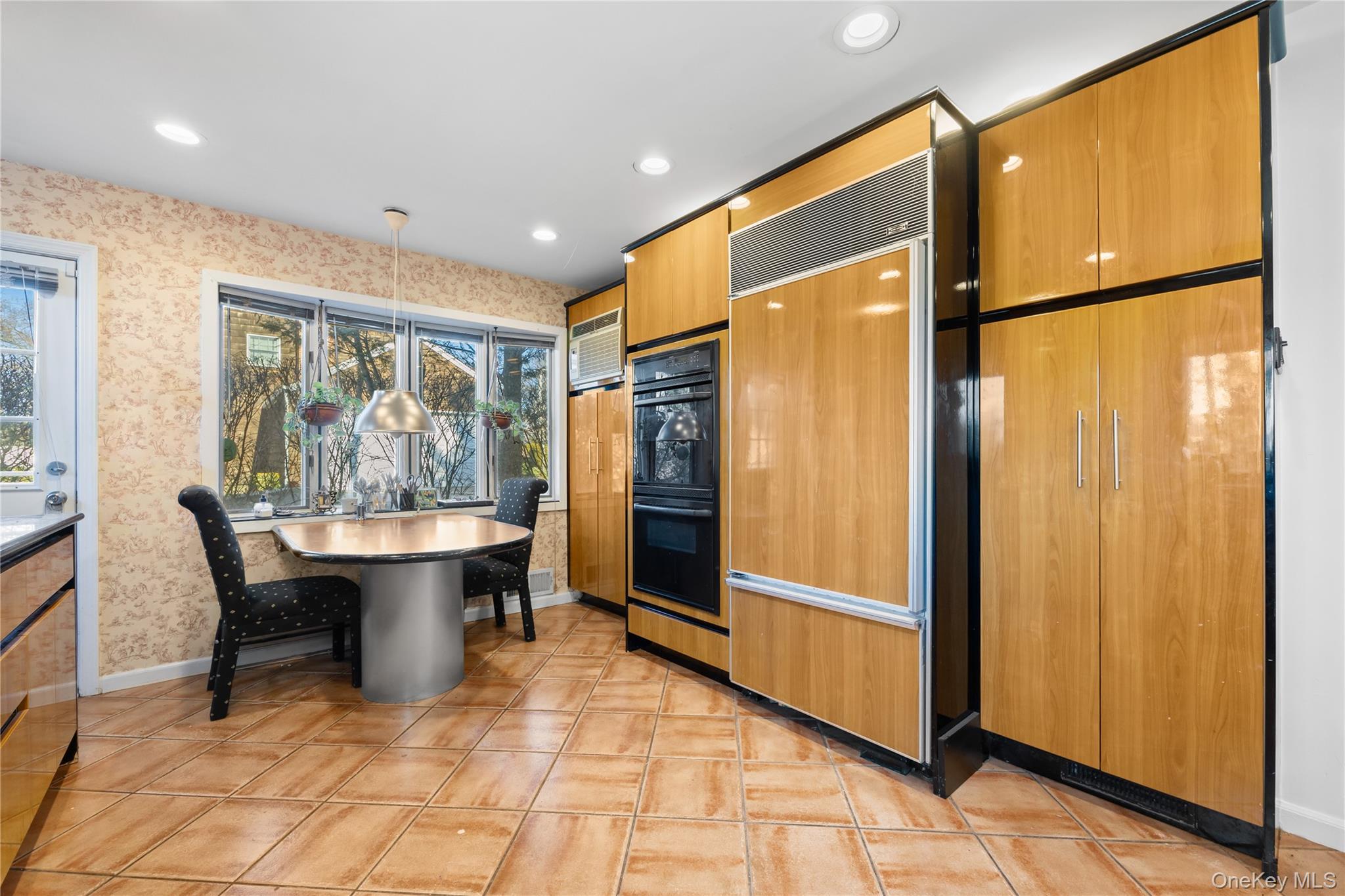 #12 photo, 11 Searingtown Road, नासाउ काउंटी Searingtown , NY 11507