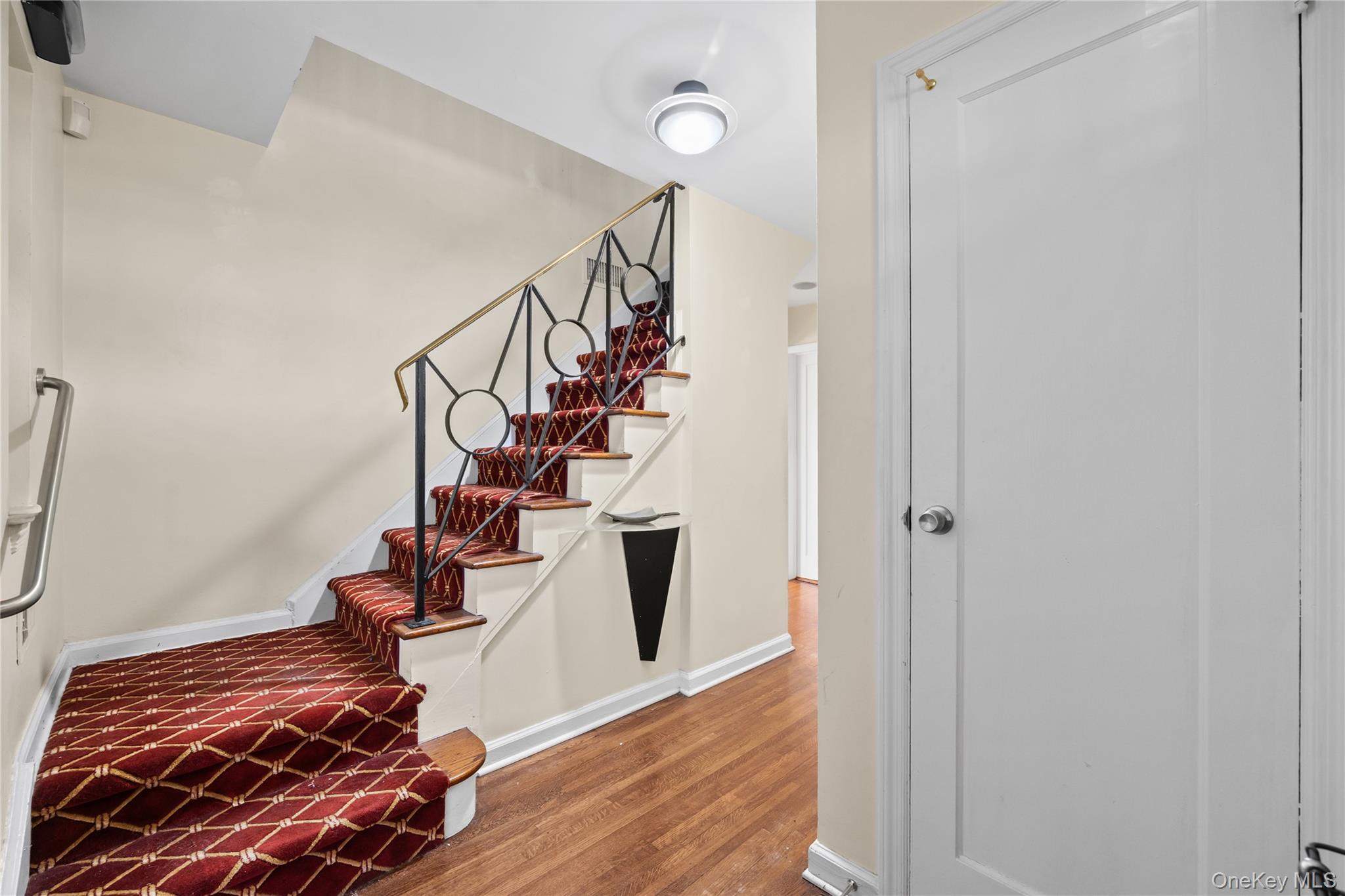 #16 photo, 11 Searingtown Road, नासाउ काउंटी Searingtown , NY 11507