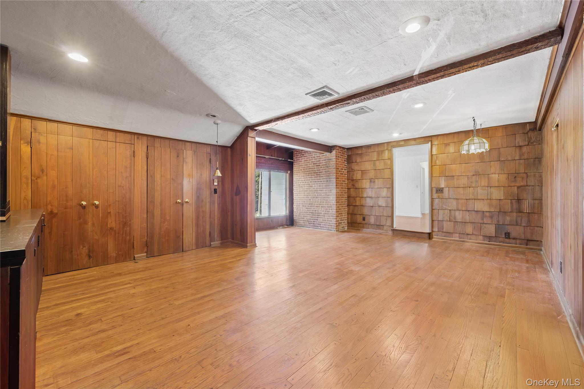 #6 photo, 11 Searingtown Road, नासाउ काउंटी Searingtown , NY 11507