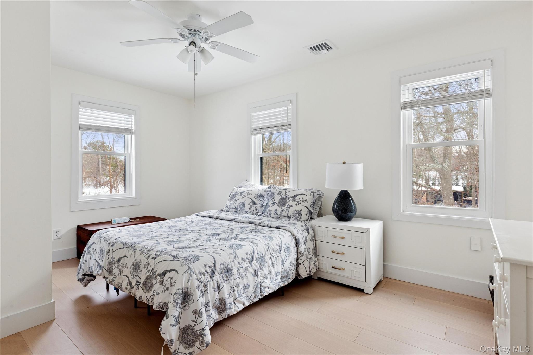 #17 photo, 34 Starboard Road, सफ़ोक काउंटी Hampton Bays , NY 11946