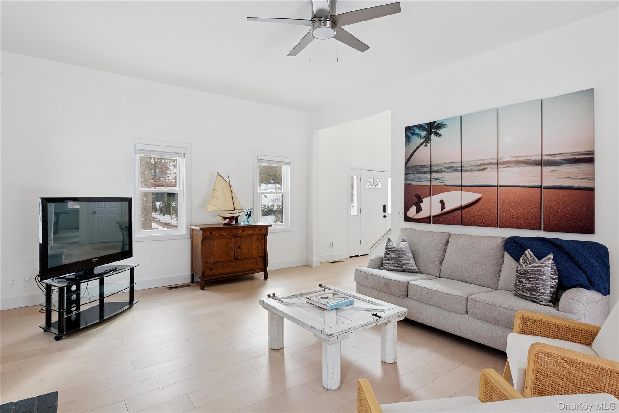 #4 photo, 34 Starboard Road, सफ़ोक काउंटी Hampton Bays , NY 11946