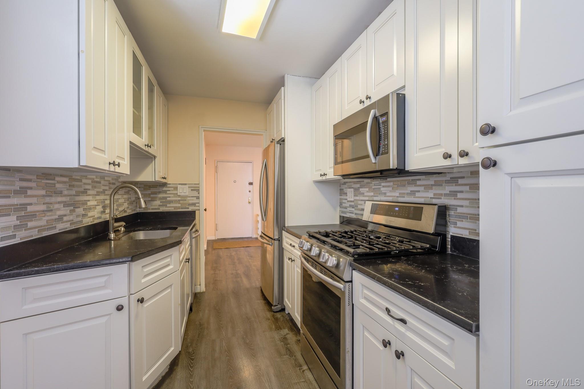 #11 photo, 209-15 18th Avenue, Bayside , NY 11360