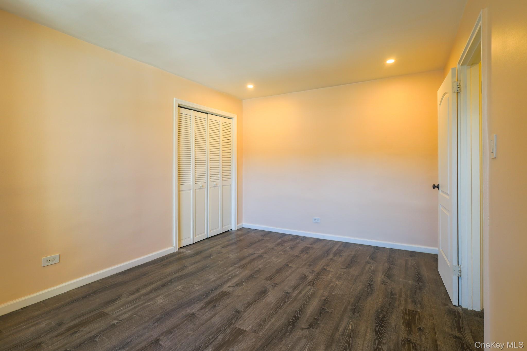 #14 photo, 209-15 18th Avenue, Bayside , NY 11360