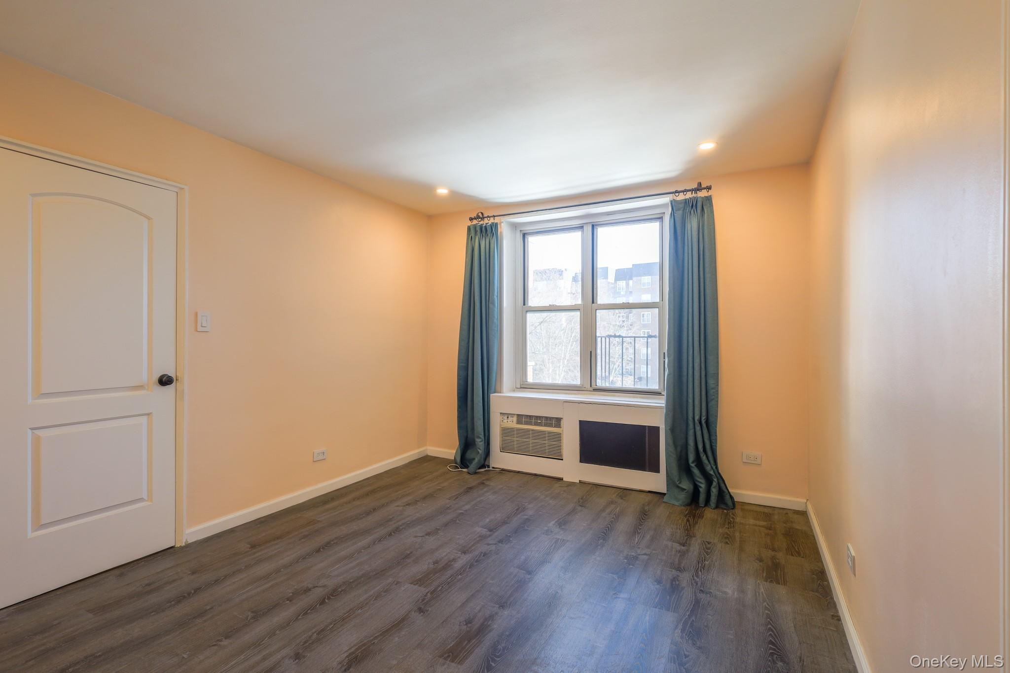 #15 photo, 209-15 18th Avenue, Bayside , NY 11360