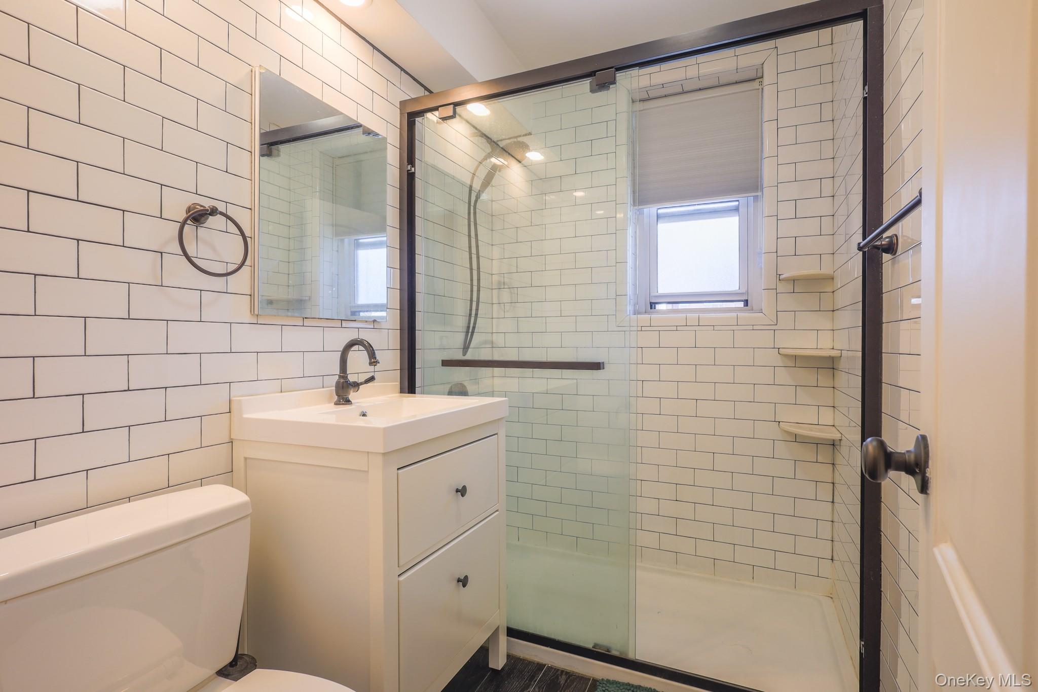 #17 photo, 209-15 18th Avenue, Bayside , NY 11360