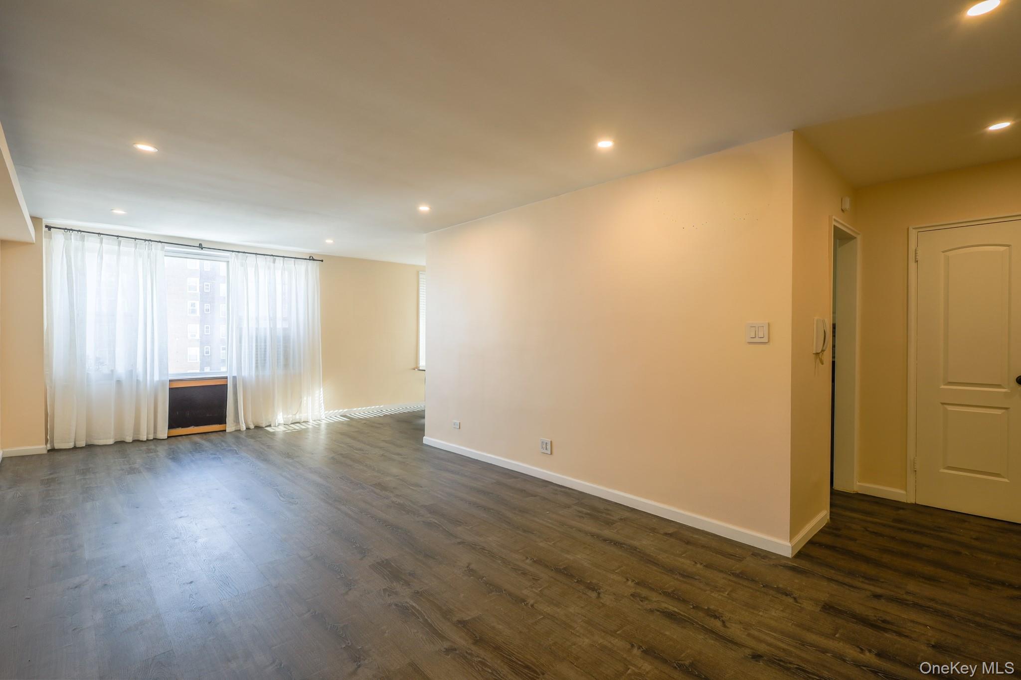 #6 photo, 209-15 18th Avenue, Bayside , NY 11360