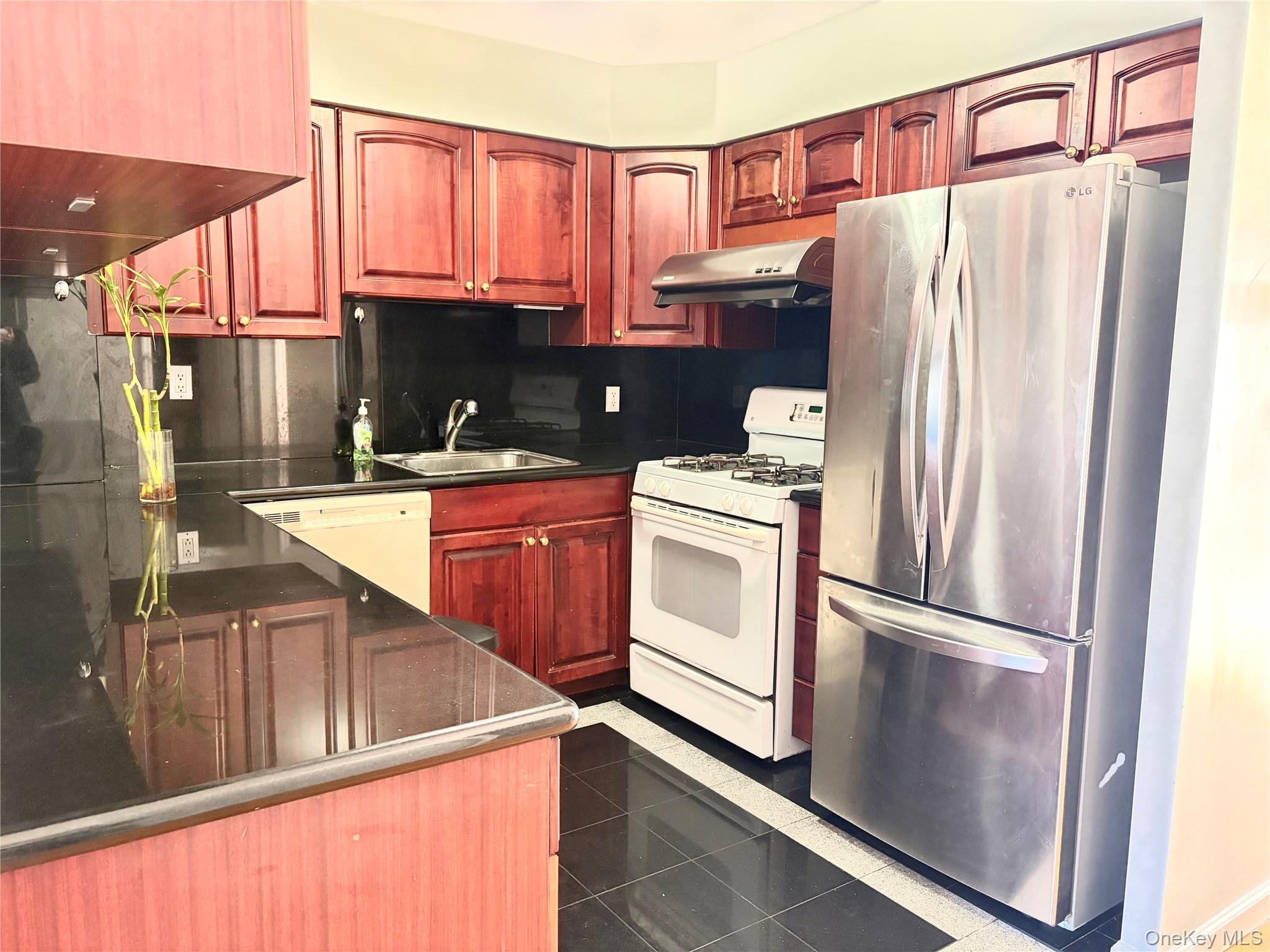 #9 photo, 114-67 Taipei Court, College Point , NY 11356