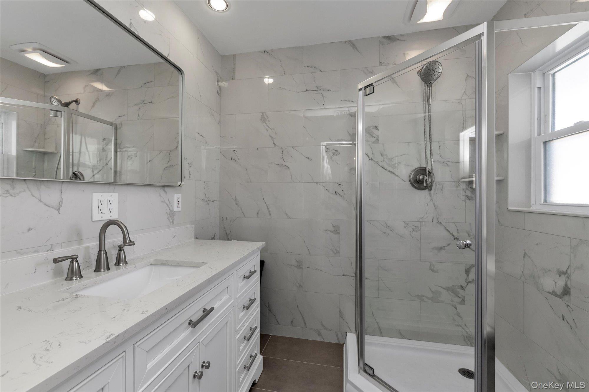 #11 photo, 1550 Cleveland Avenue, East Meadow , NY 11554