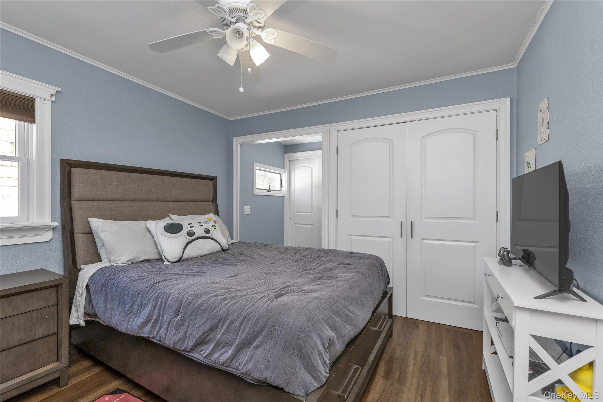 #12 photo, 1550 Cleveland Avenue, East Meadow , NY 11554