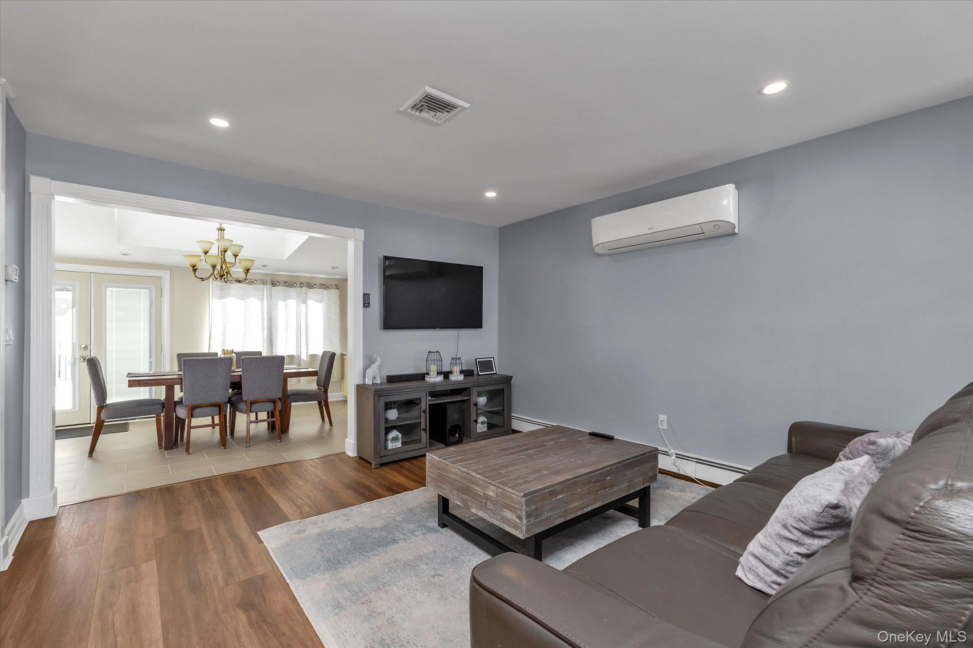 #4 photo, 1550 Cleveland Avenue, East Meadow , NY 11554