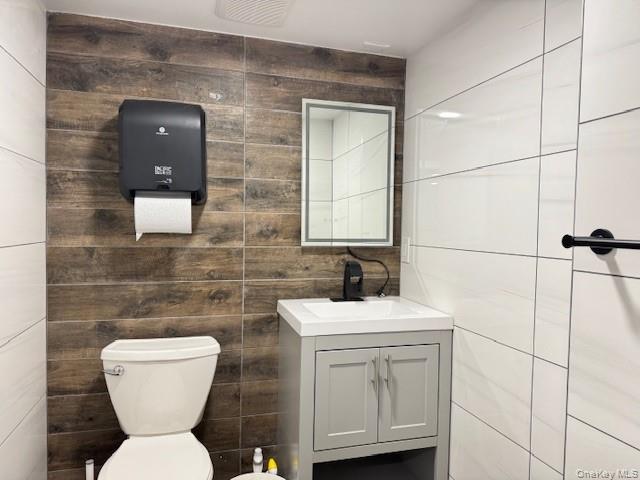 #8 photo, 34-12 192nd Street, Flushing , NY 11358