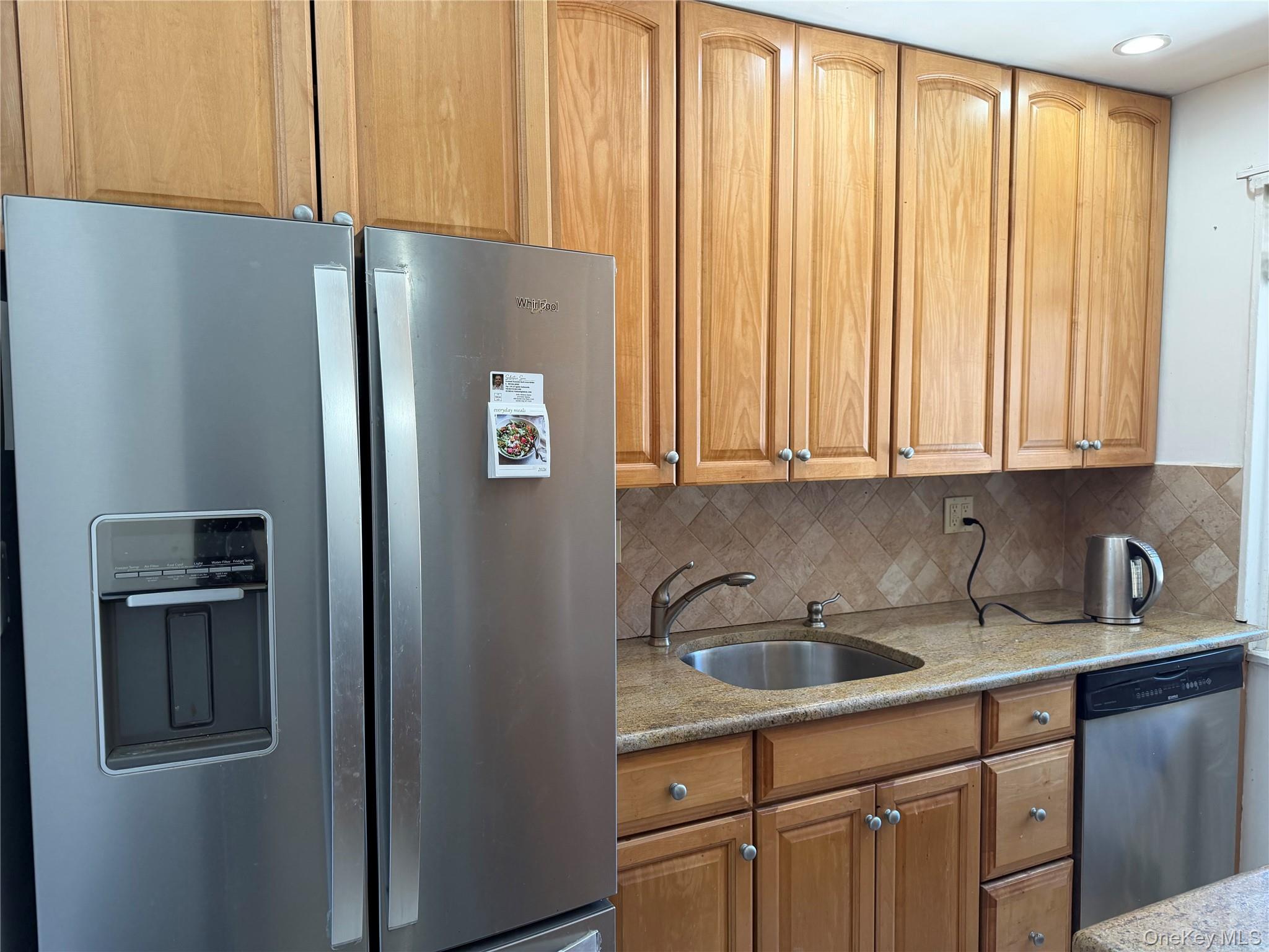 #1 photo, 211-19 73 Avenue, קווינס Bayside , NY 11364